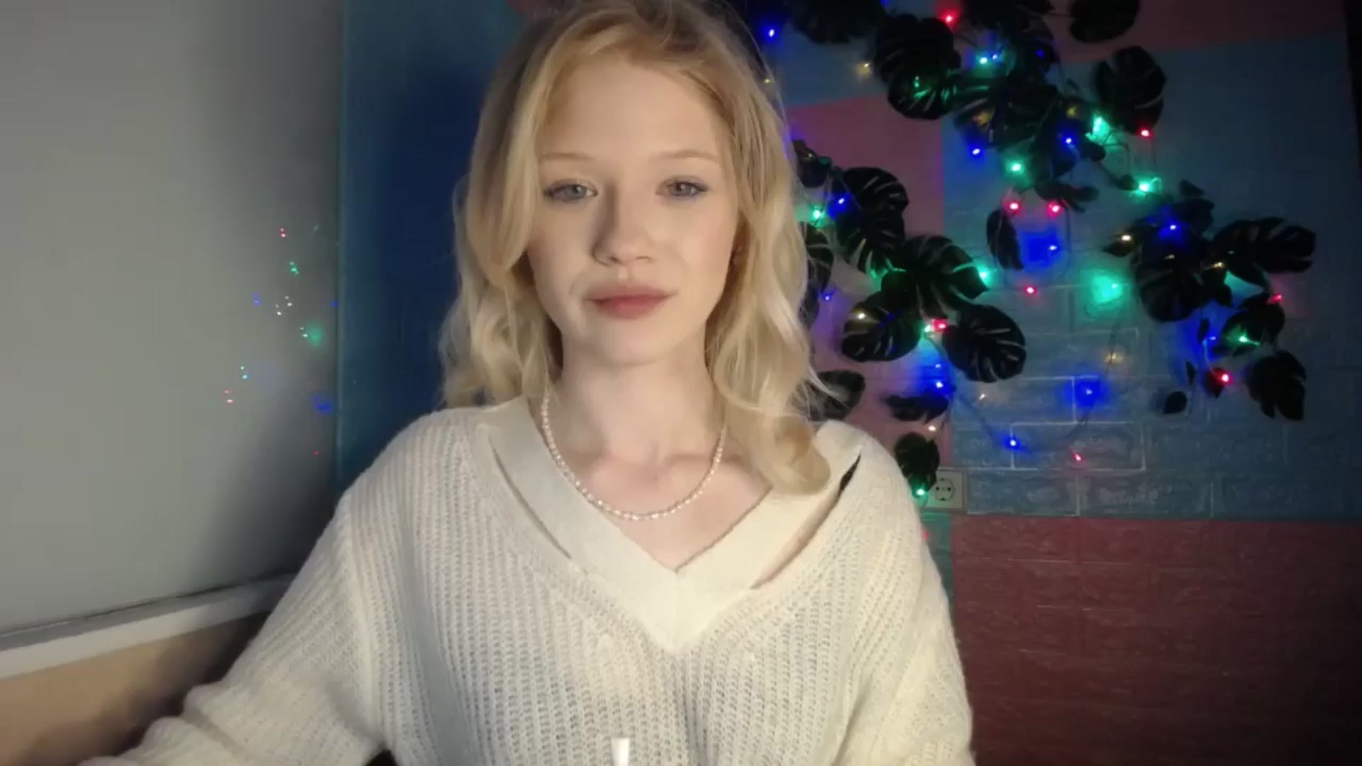 Gallery image thumbnail from Angel_baby's myfreecams stream on, 04/18/2026, 17:24 image 9 of 20