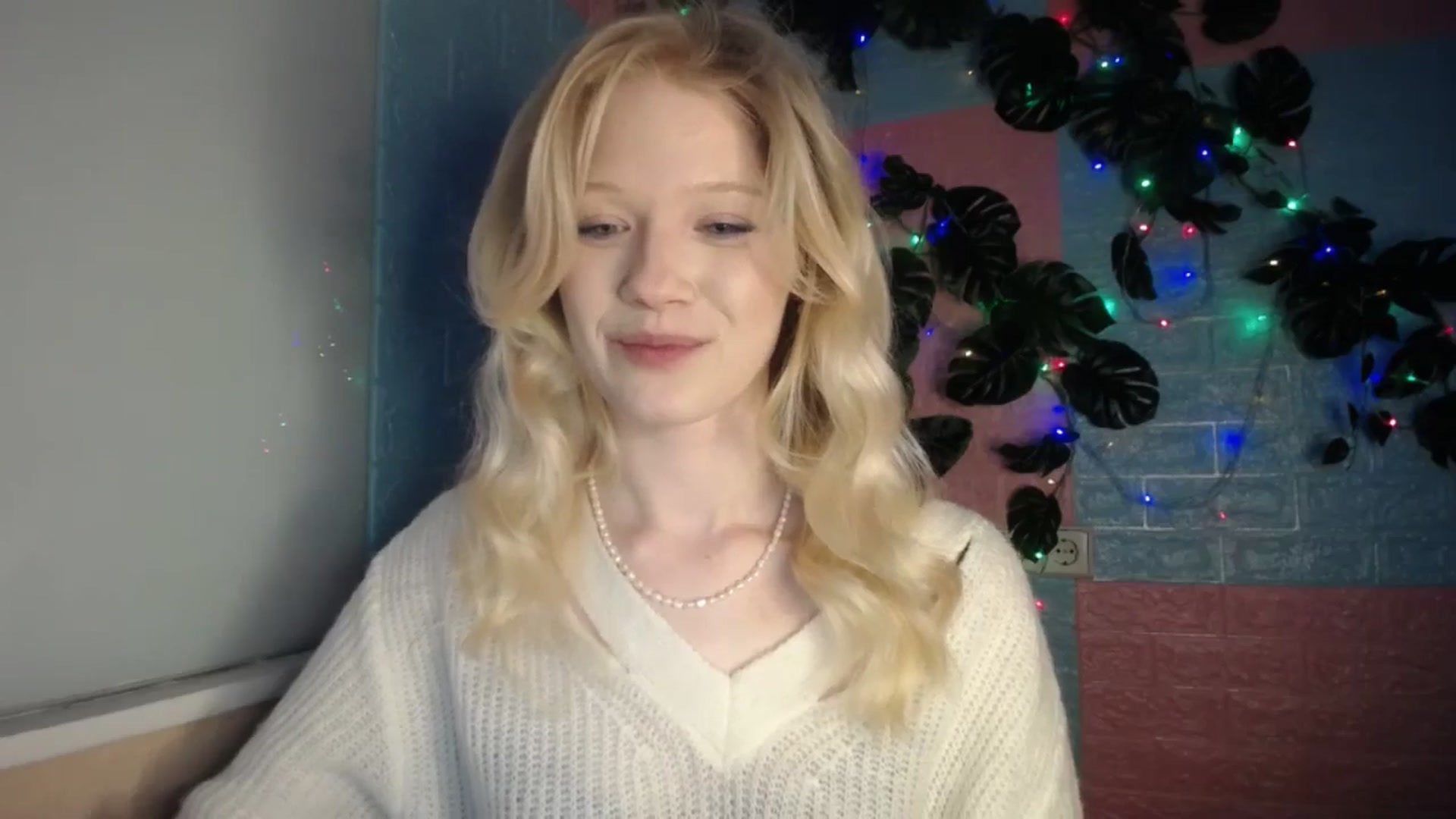 Gallery image thumbnail from Angel_baby's myfreecams stream on, 04/18/2026, 17:24 image 14 of 20