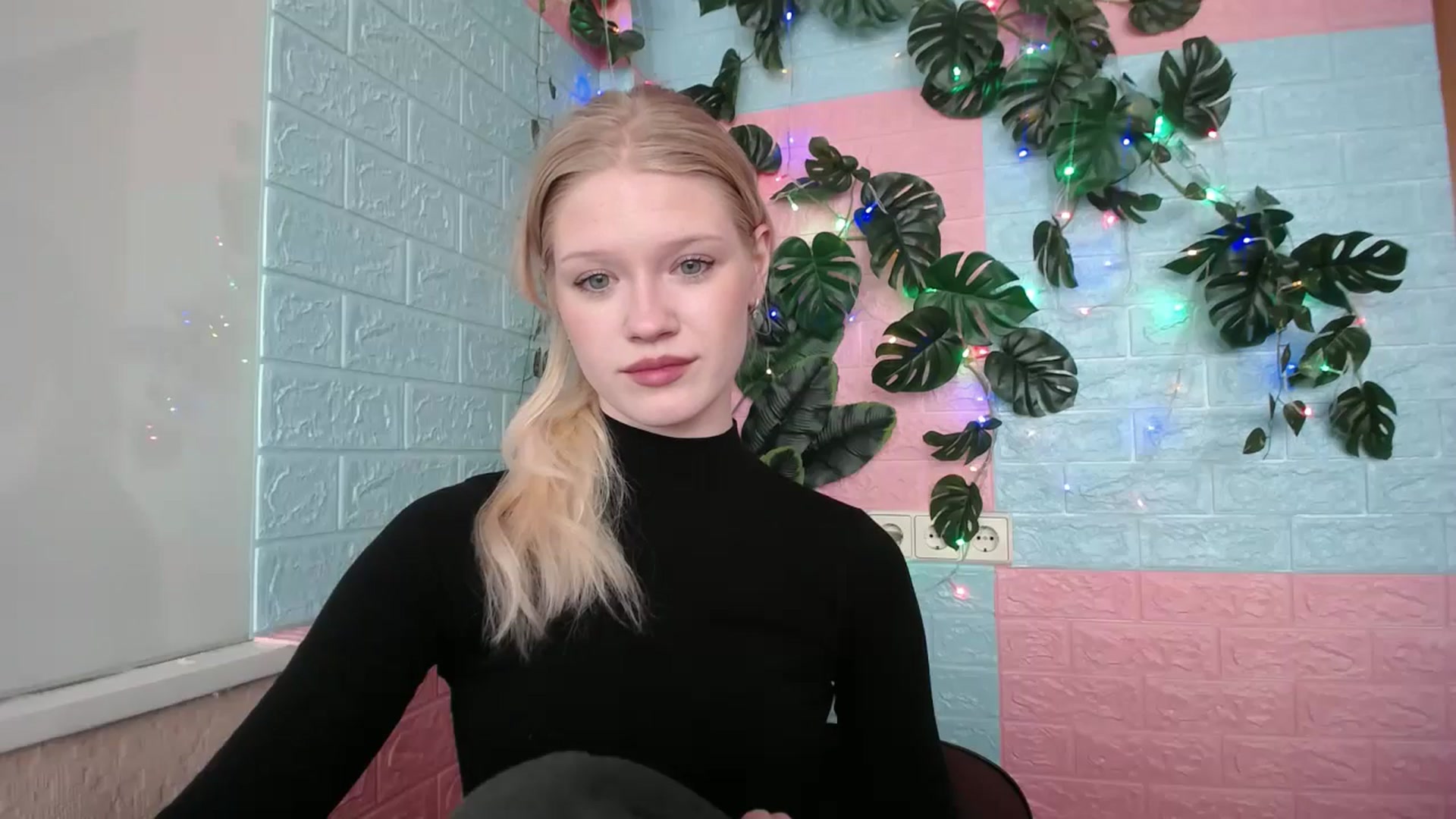 Gallery image thumbnail from Angel_baby's myfreecams stream on, 04/21/2026, 15:45 image 9 of 20