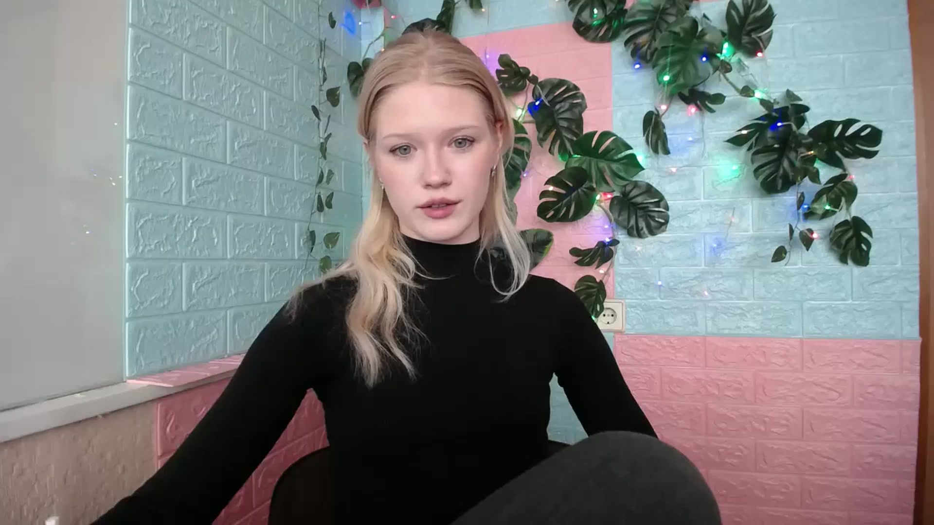 Gallery image thumbnail from Angel_baby's myfreecams stream on, 04/21/2026, 15:45 image 17 of 20