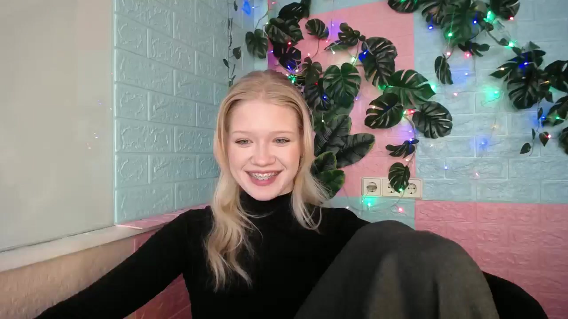 Gallery image thumbnail from Angel_baby's myfreecams stream on, 04/21/2026, 16:21 image 14 of 20