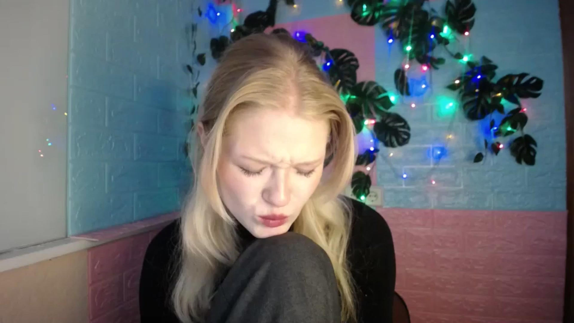Gallery image thumbnail from Angel_baby's myfreecams stream on, 04/21/2026, 17:27 image 4 of 20