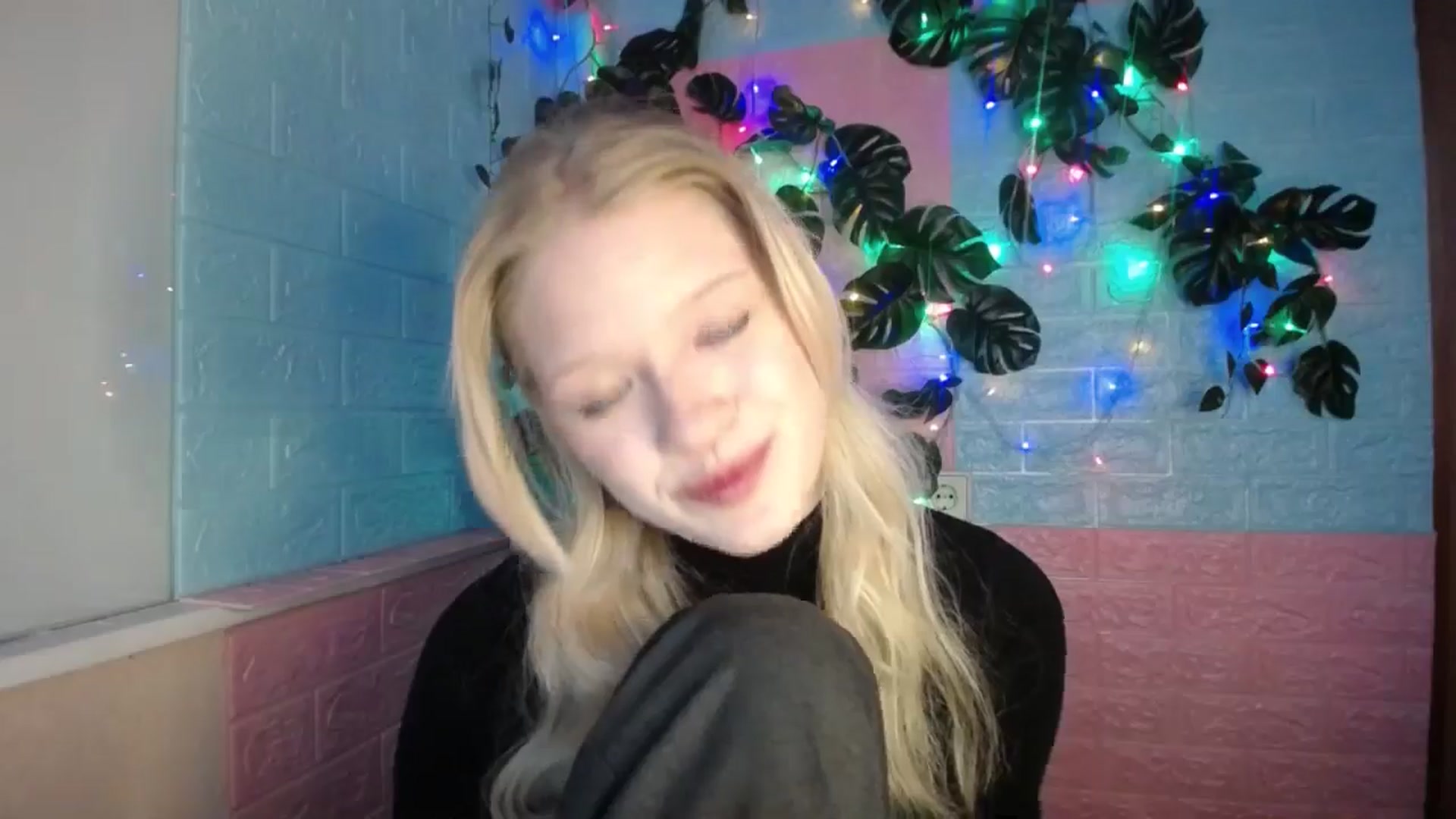 Gallery image thumbnail from Angel_baby's myfreecams stream on, 04/21/2026, 17:27 image 6 of 20