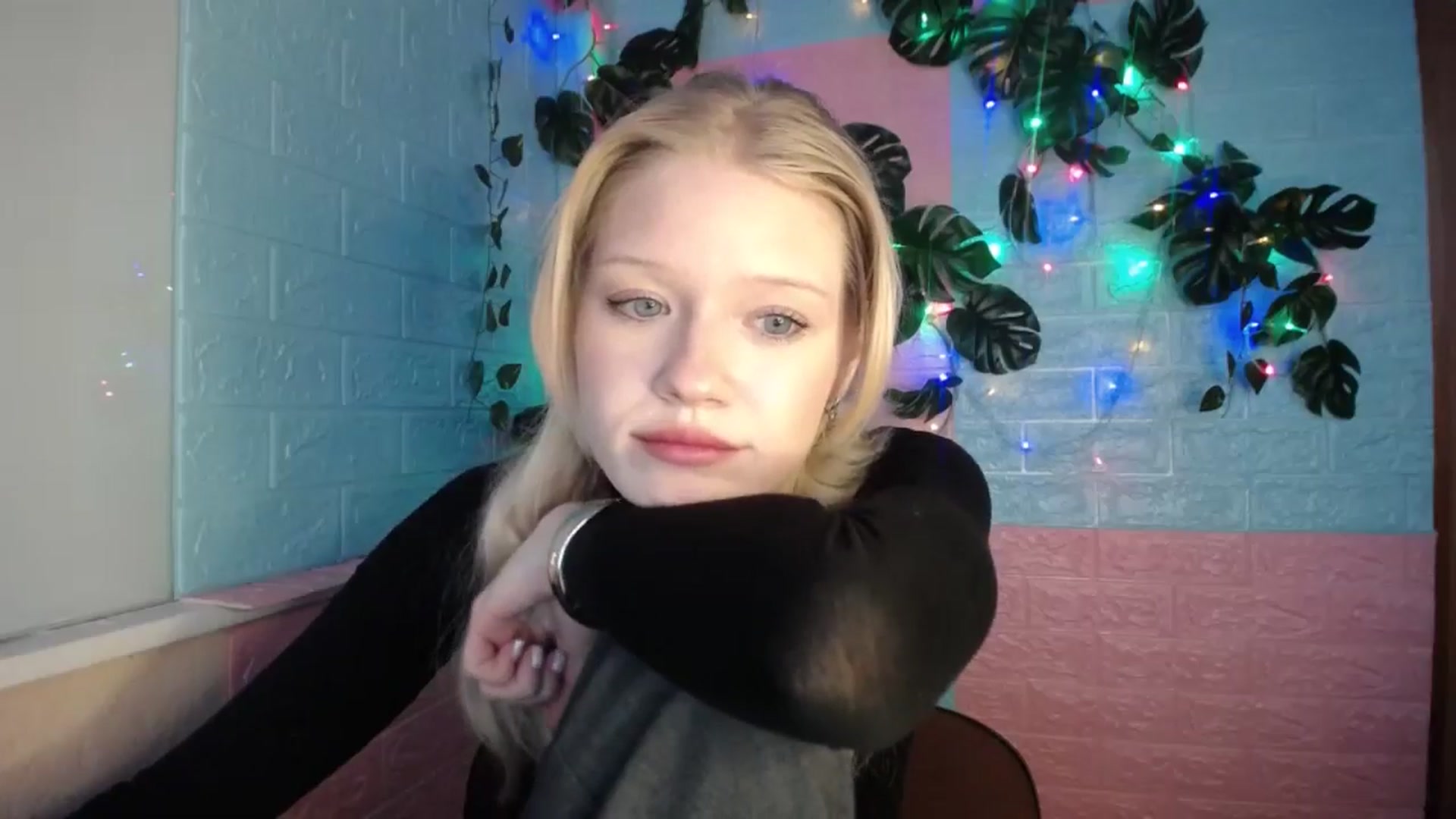 Gallery image thumbnail from Angel_baby's myfreecams stream on, 04/21/2026, 17:27 image 2 of 20