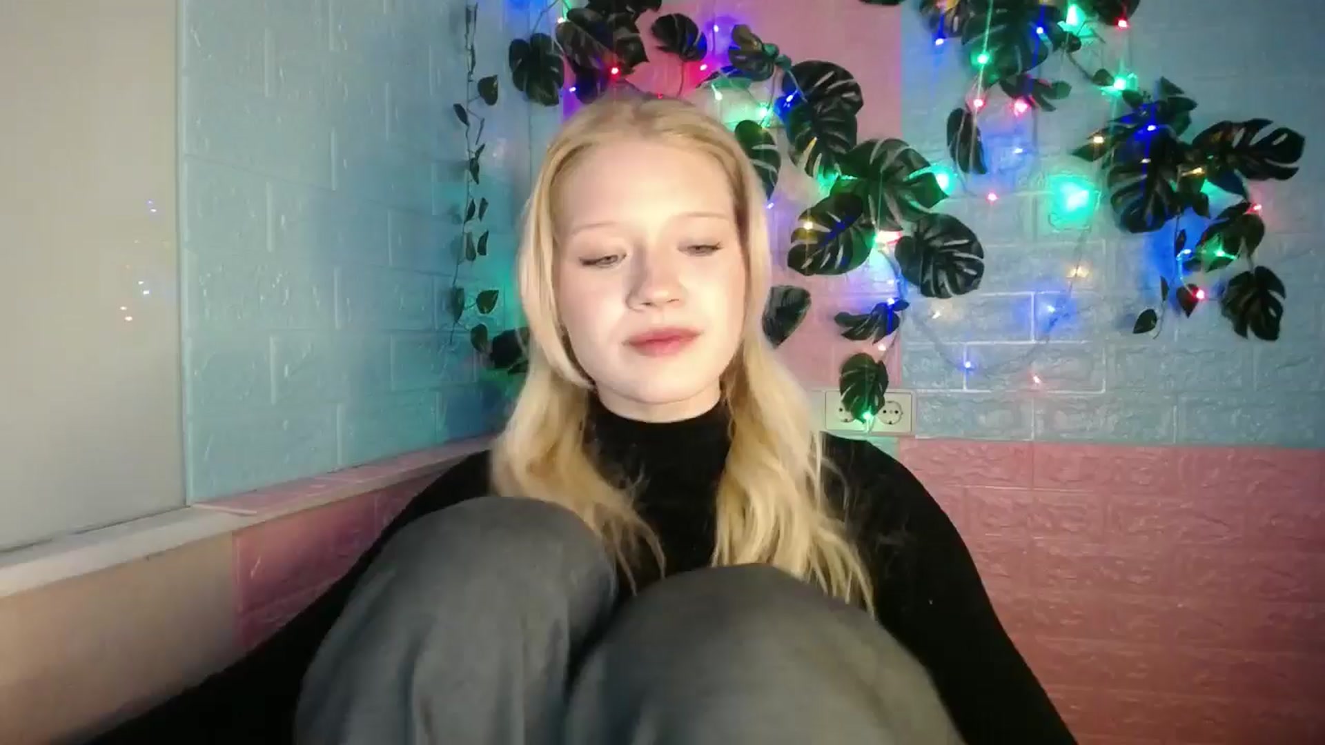 Gallery image thumbnail from Angel_baby's myfreecams stream on, 04/21/2026, 17:27 image 9 of 20