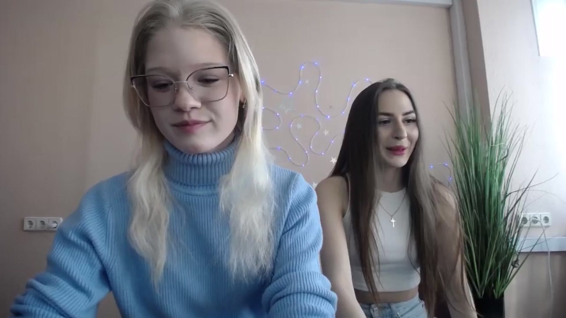 Gallery image thumbnail from Angel_baby's myfreecams stream on, 04/22/2026, 13:55 image 19 of 20