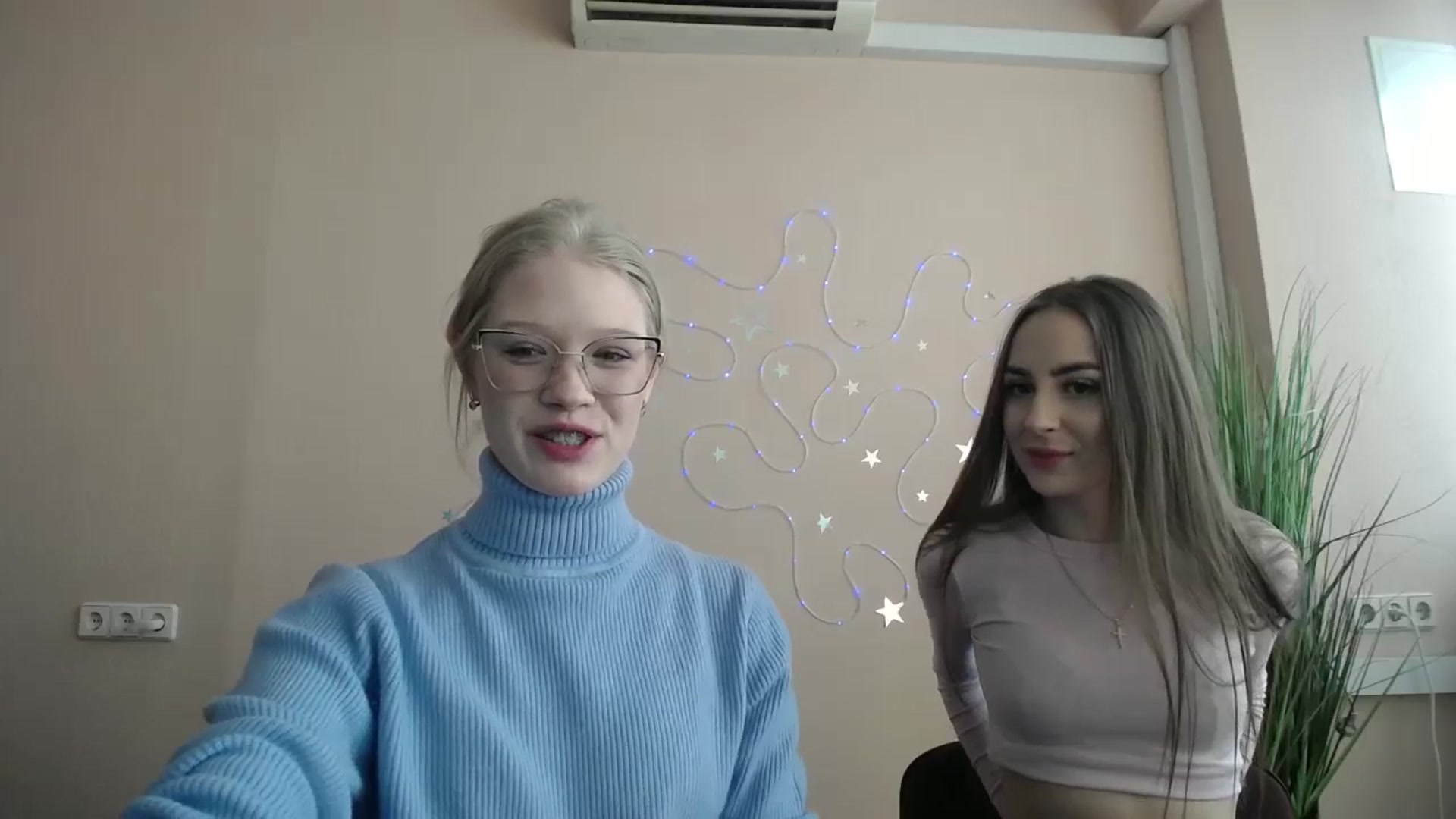 Gallery image thumbnail from Angel_baby's myfreecams stream on, 04/22/2026, 14:57 image 15 of 20