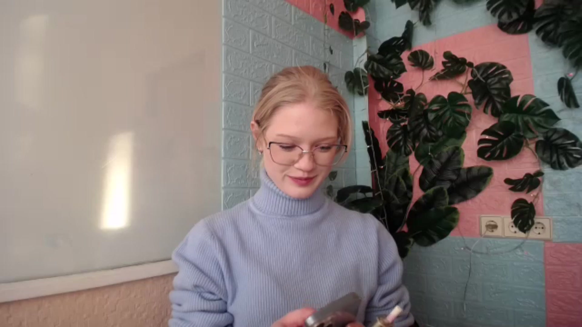 Gallery image thumbnail from Angel_baby's myfreecams stream on, 04/22/2026, 16:46 image 9 of 20