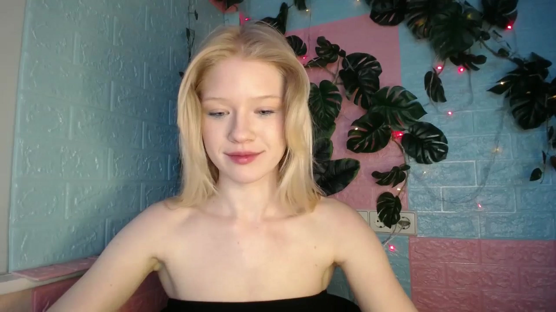 Gallery image thumbnail from Angel_baby's myfreecams stream on, 04/23/2026, 16:58 image 15 of 20
