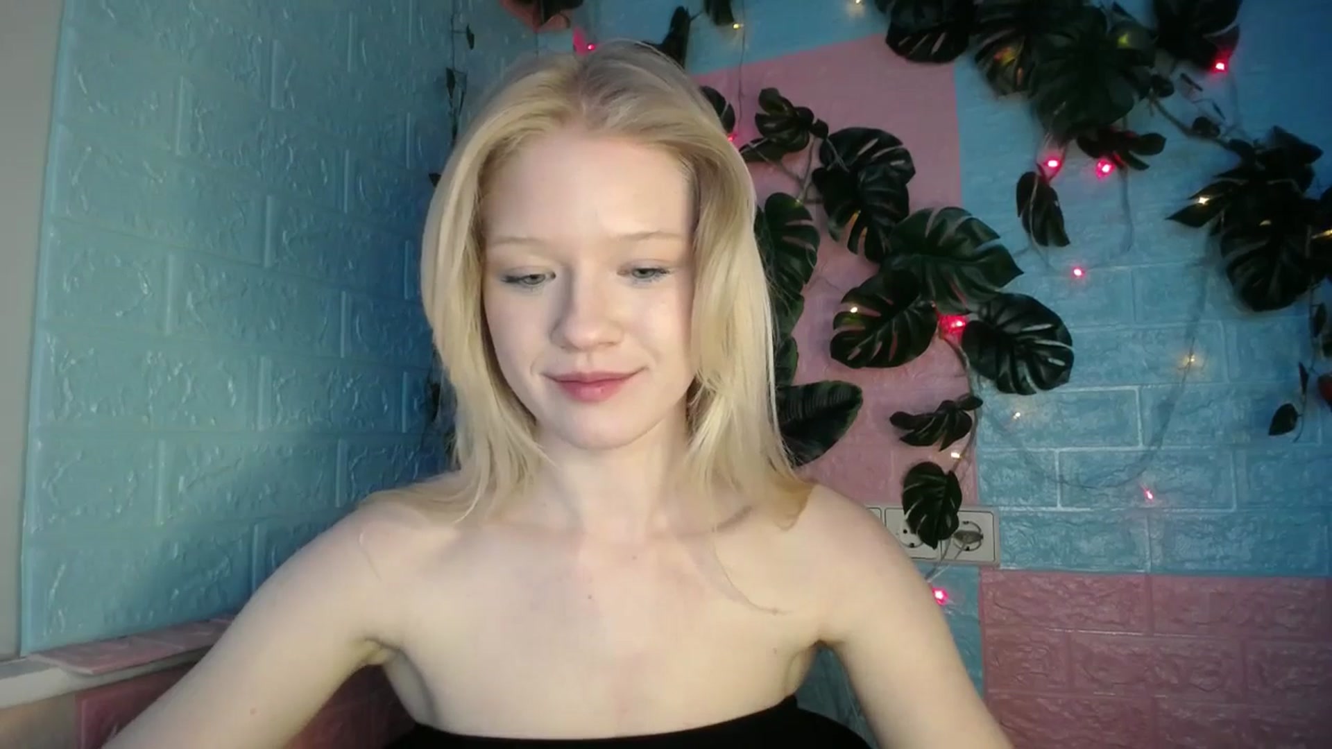 Gallery image thumbnail from Angel_baby's myfreecams stream on, 04/23/2026, 16:58 image 16 of 20
