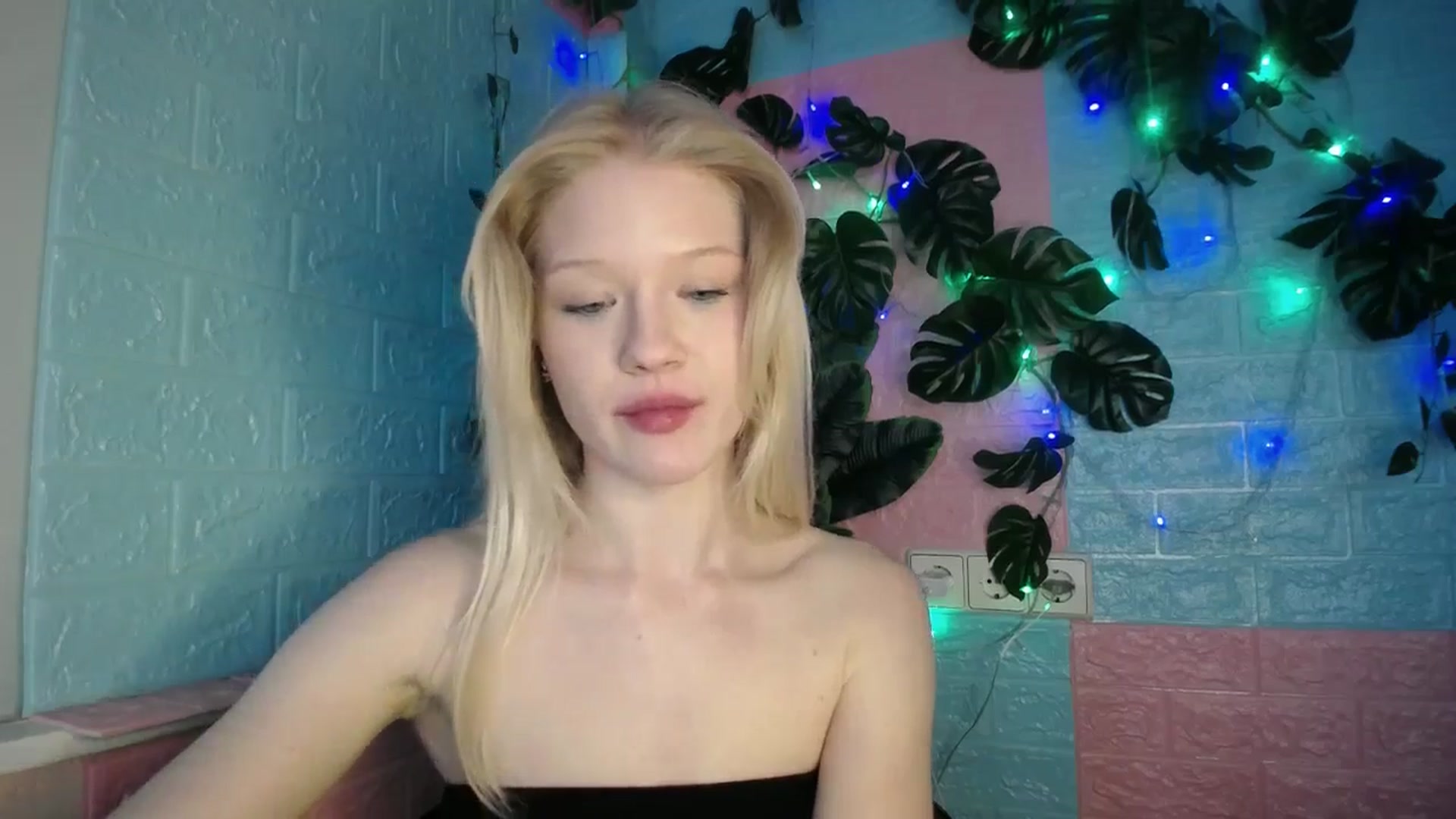 Gallery image thumbnail from Angel_baby's myfreecams stream on, 04/23/2026, 16:58 image 14 of 20