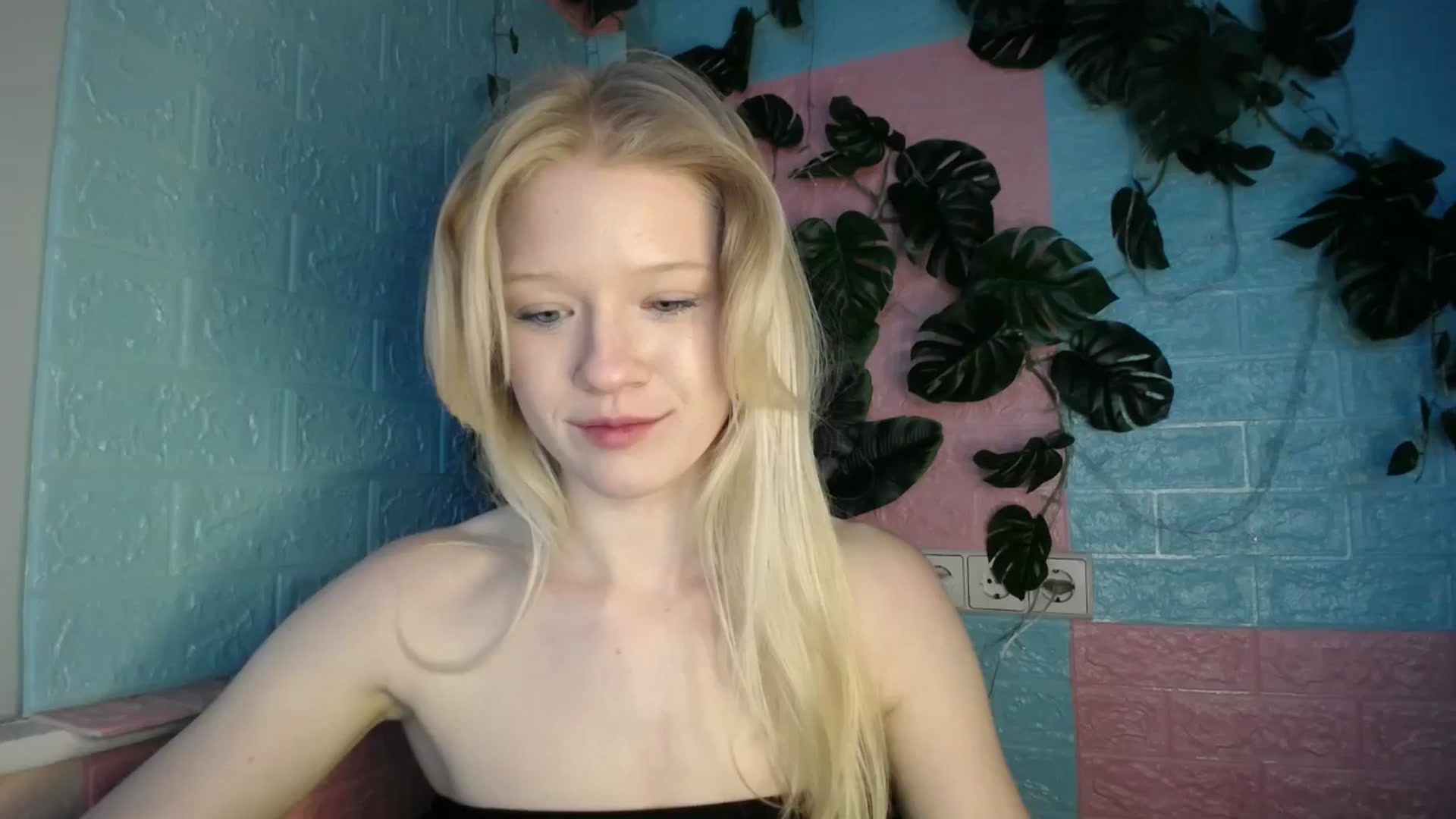 Gallery image thumbnail from Angel_baby's myfreecams stream on, 04/23/2026, 16:58 image 18 of 20