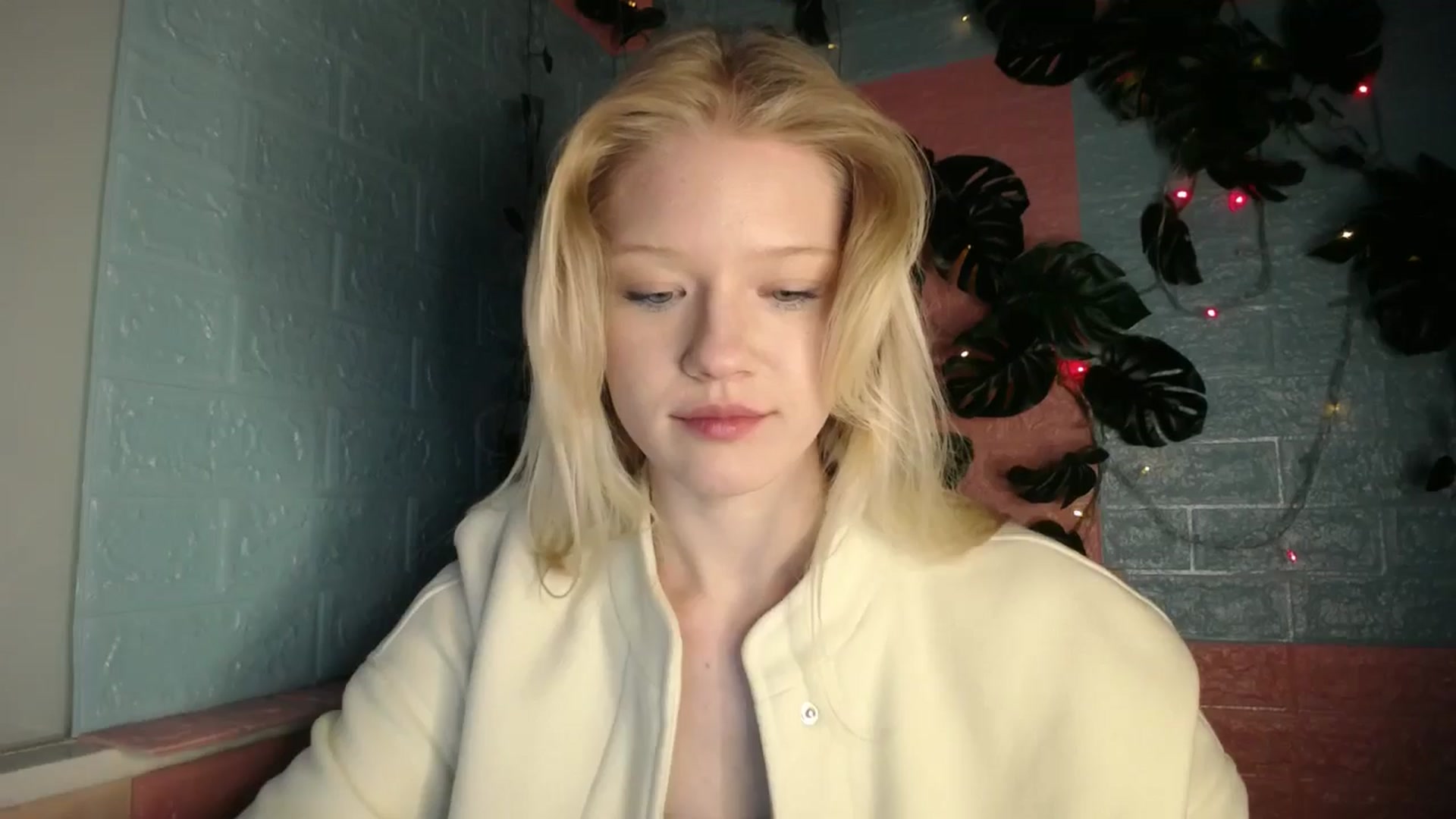Gallery image thumbnail from Angel_baby's myfreecams stream on, 04/23/2026, 17:47 image 8 of 20