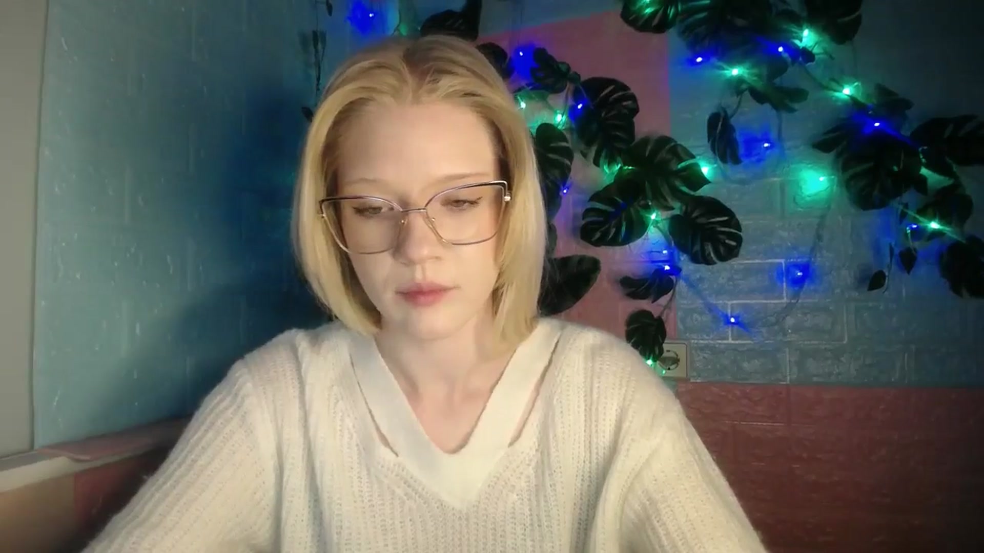 Gallery image thumbnail from Angel_baby's myfreecams stream on, 04/24/2026, 17:54 image 9 of 20