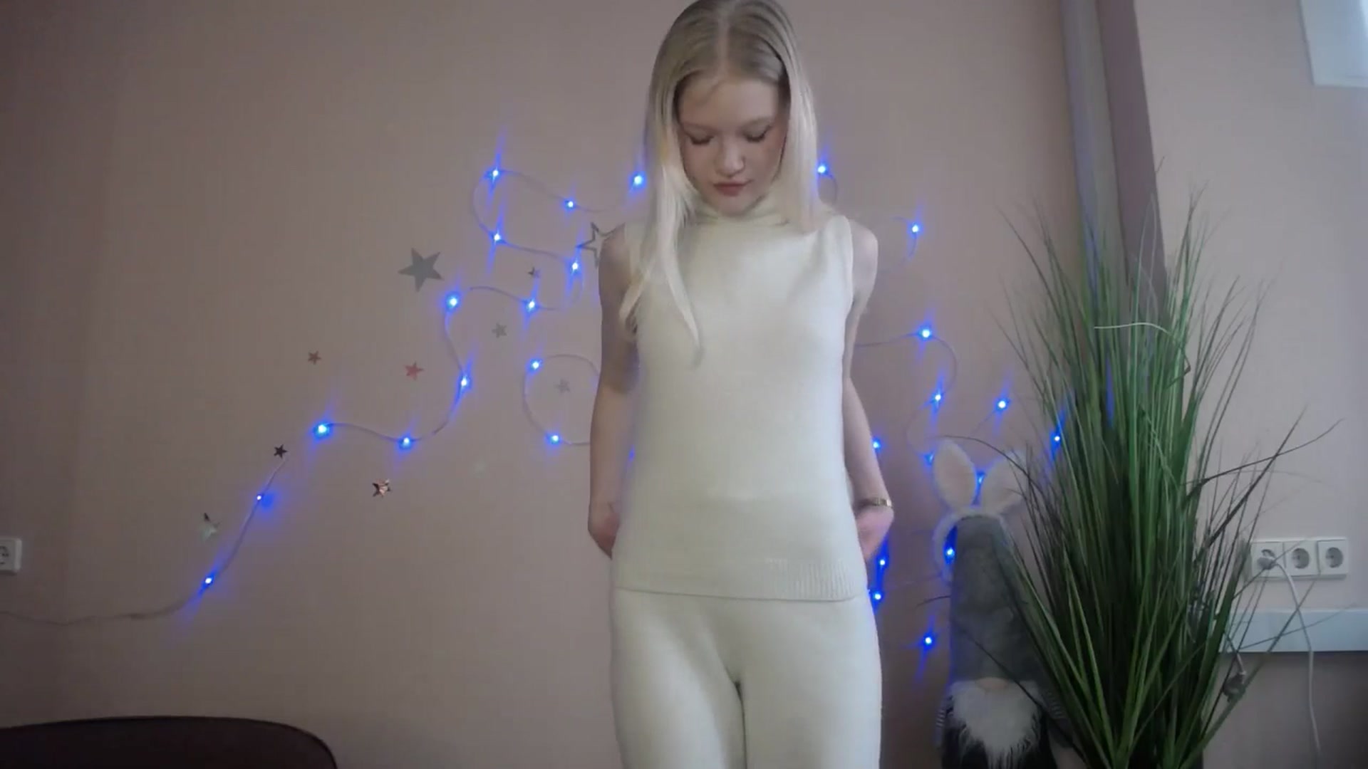 Gallery image thumbnail from Angel_baby's myfreecams stream on, 04/25/2026, 16:47 image 5 of 20