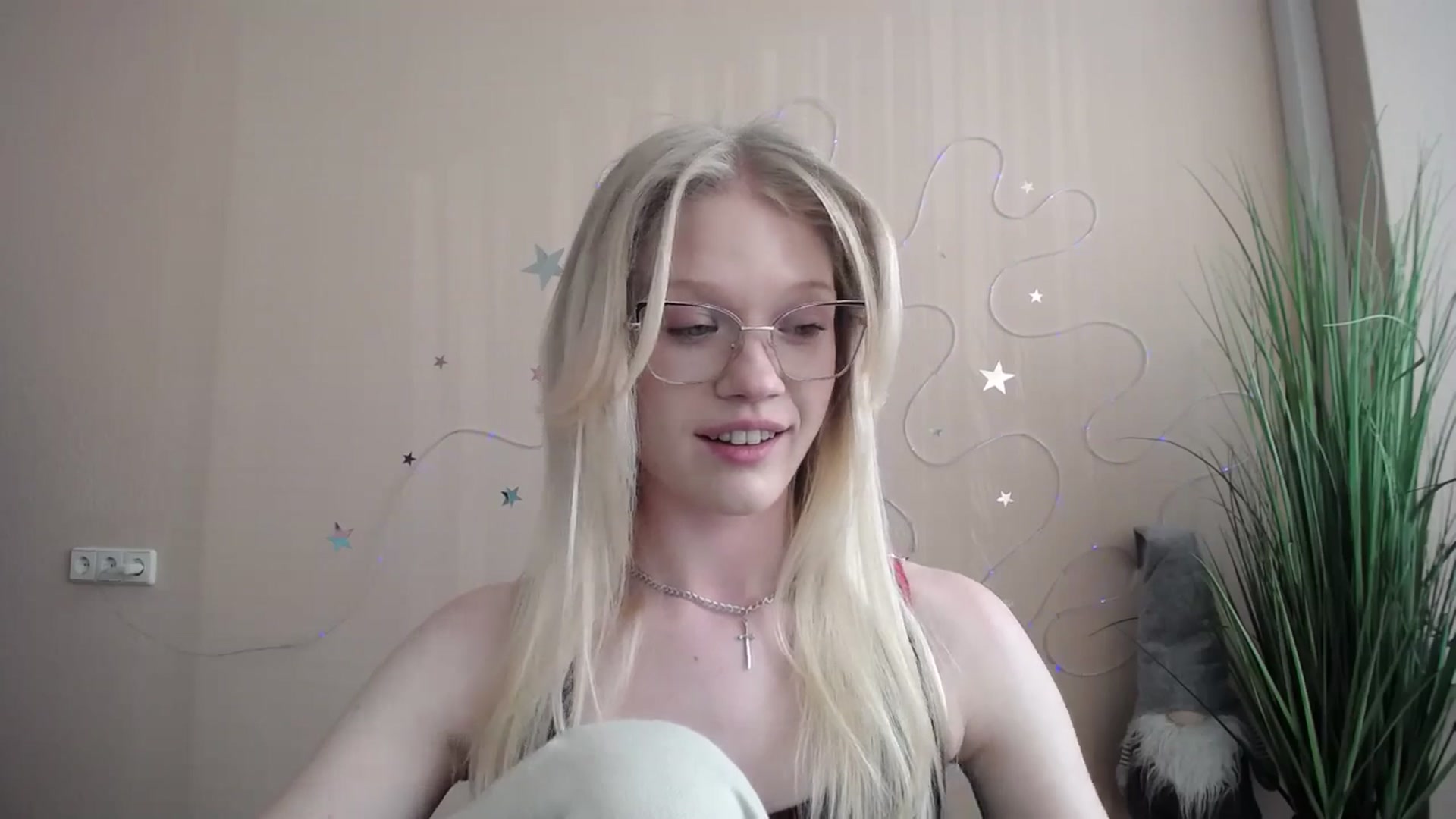 Gallery image thumbnail from Angel_baby's myfreecams stream on, 04/28/2026, 16:08 image 4 of 20