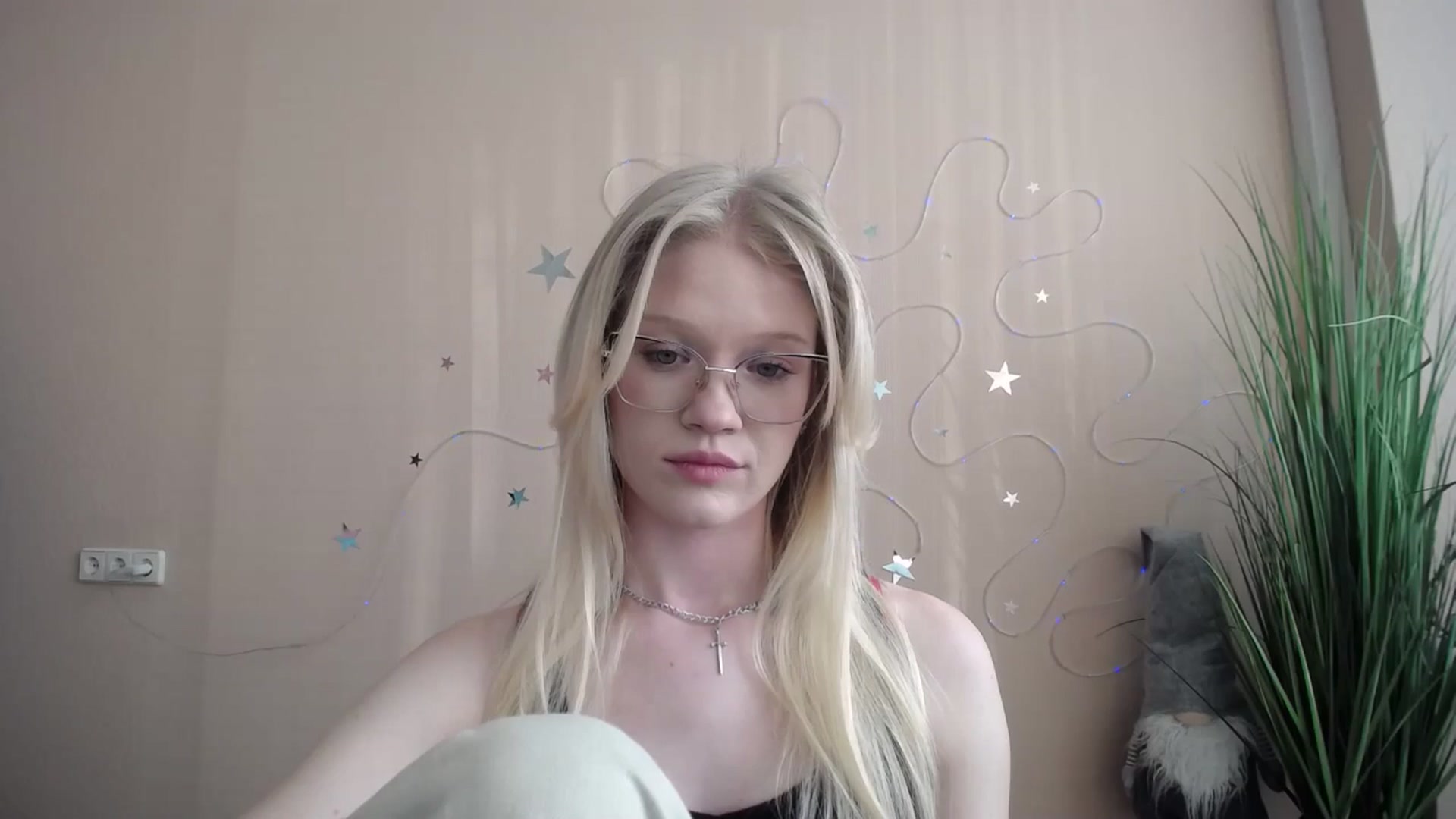 Gallery image thumbnail from Angel_baby's myfreecams stream on, 04/28/2026, 16:08 image 13 of 20
