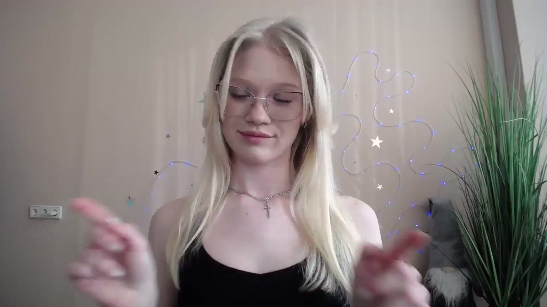Gallery image thumbnail from Angel_baby's myfreecams stream on, 04/28/2026, 16:08 image 14 of 20