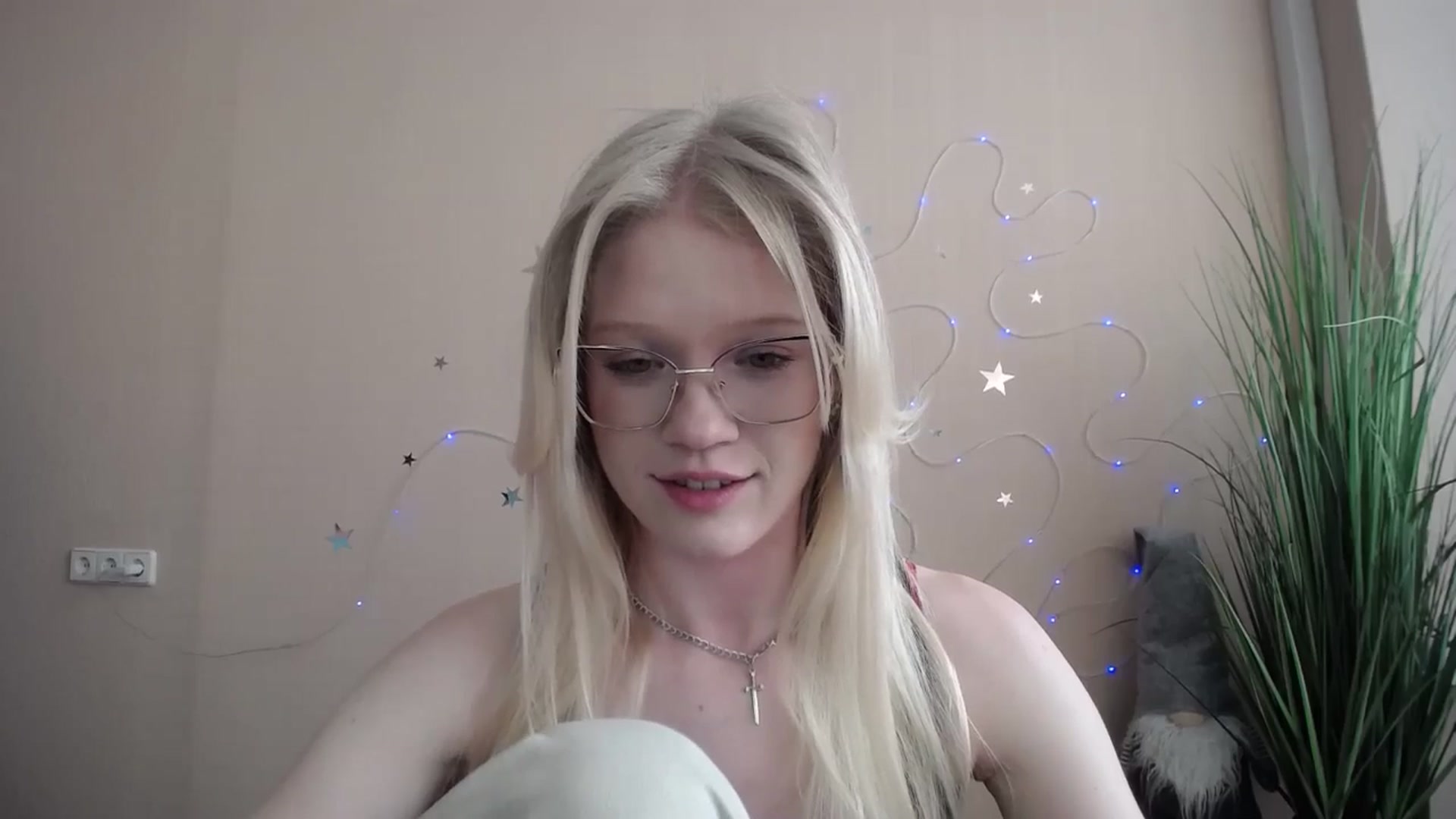 Gallery image thumbnail from Angel_baby's myfreecams stream on, 04/28/2026, 16:08 image 2 of 20