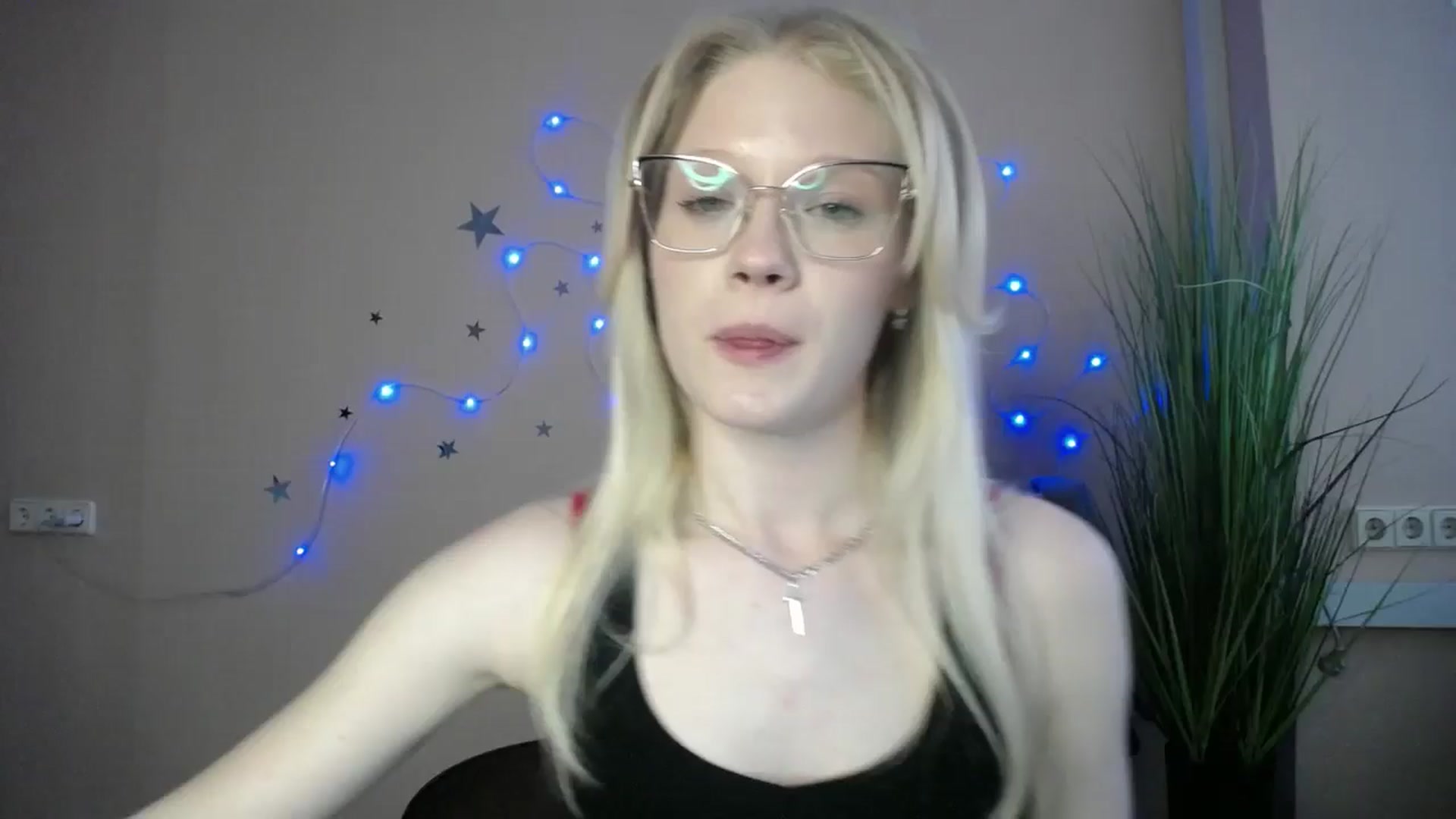 Gallery image thumbnail from Angel_baby's myfreecams stream on, 04/28/2026, 17:39 image 1 of 20