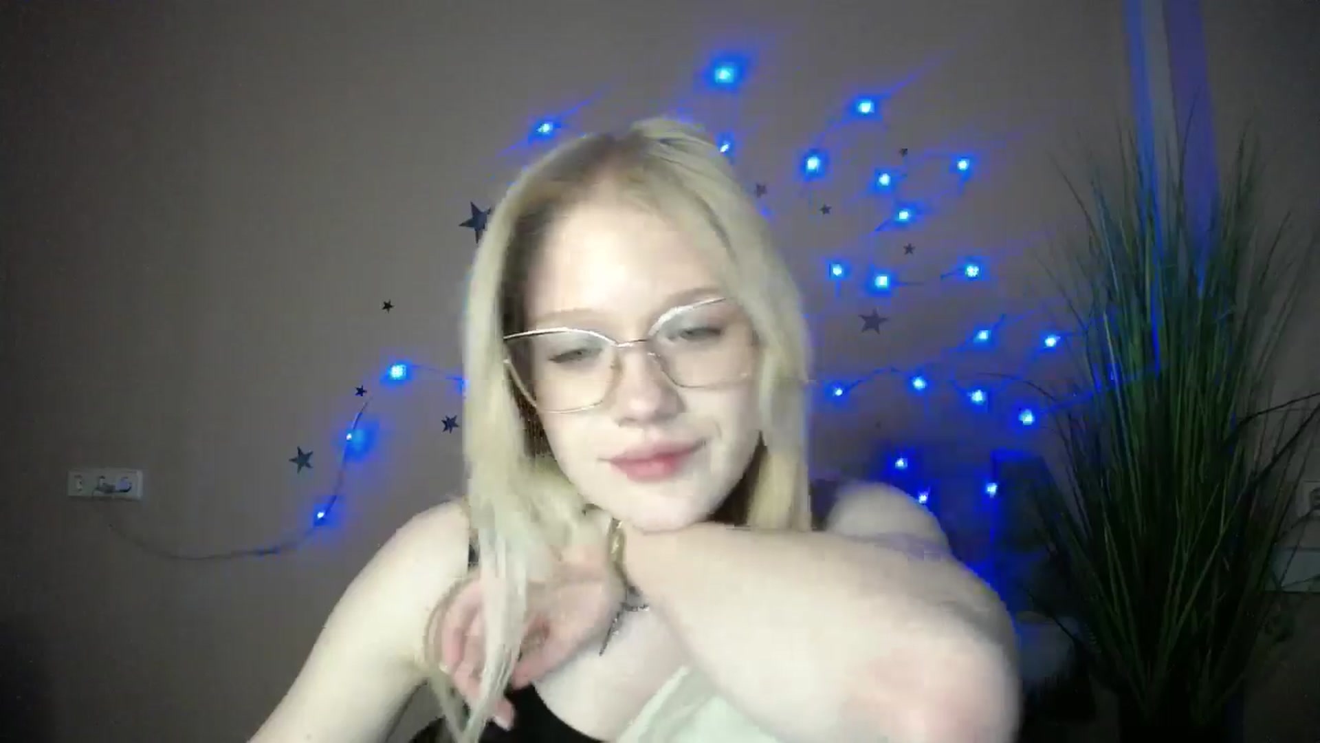 Gallery image thumbnail from Angel_baby's myfreecams stream on, 04/28/2026, 17:39 image 18 of 20