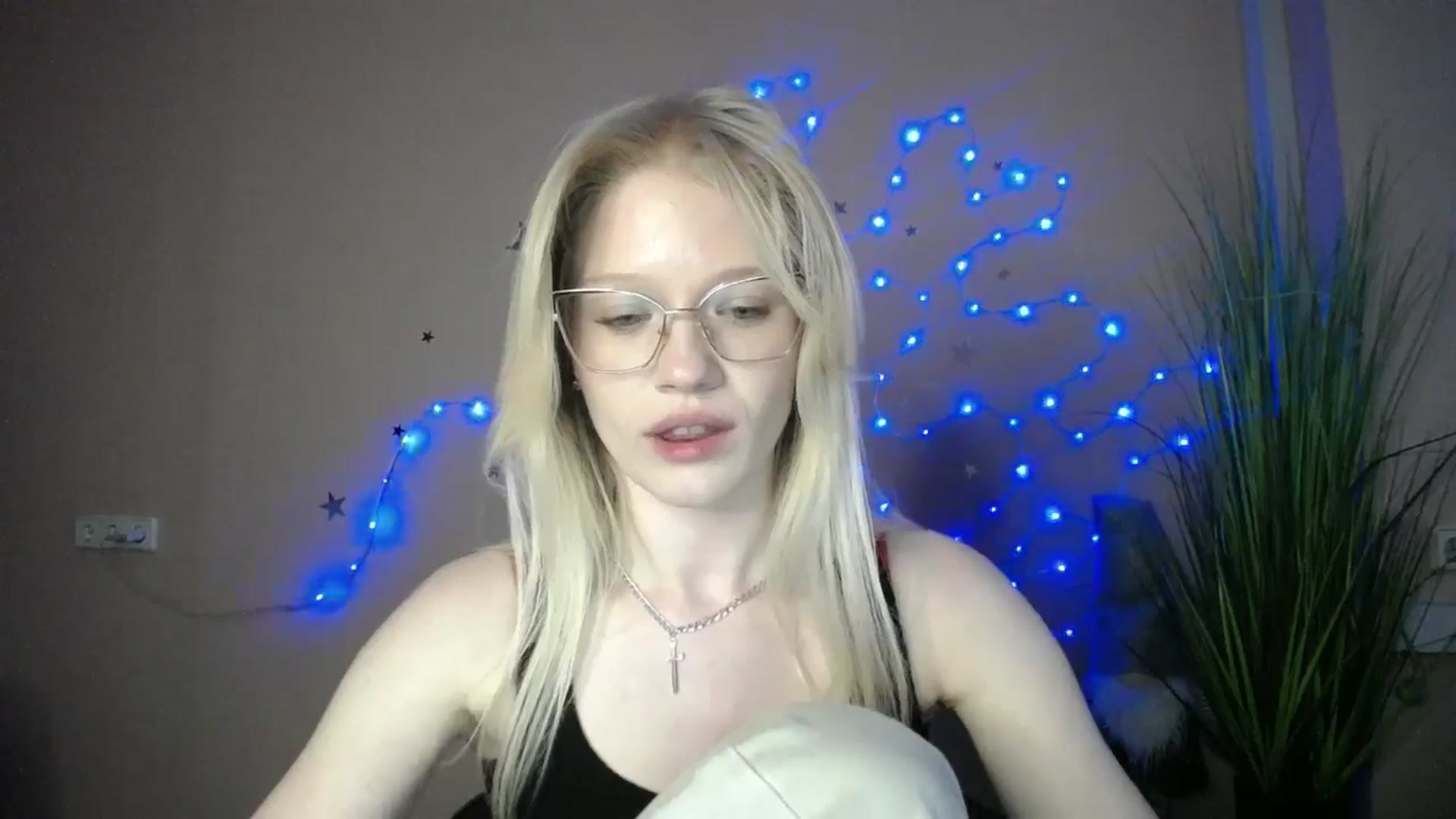 Gallery image thumbnail from Angel_baby's myfreecams stream on, 04/28/2026, 17:39 image 12 of 20