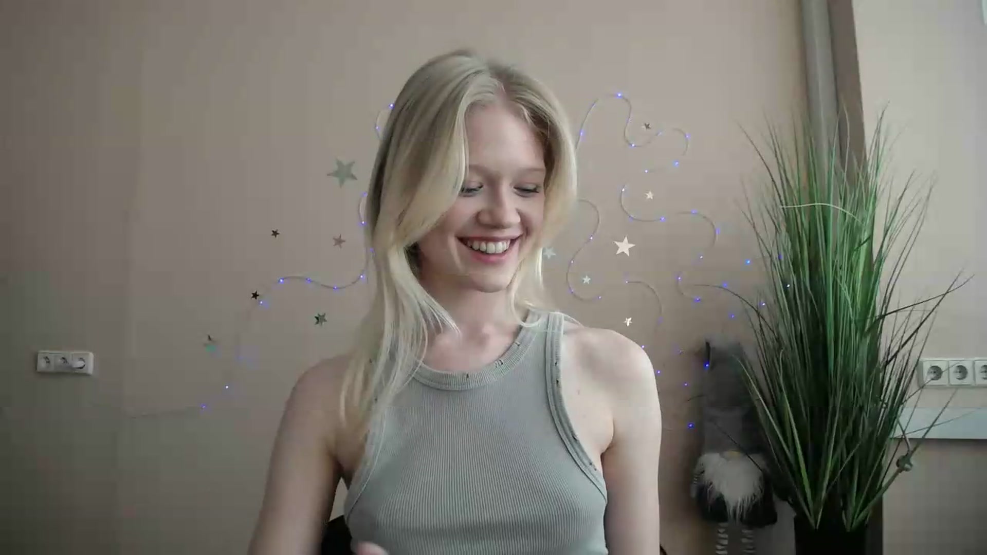 Gallery image thumbnail from Angel_baby's myfreecams stream on, 04/29/2026, 15:33 image 16 of 20
