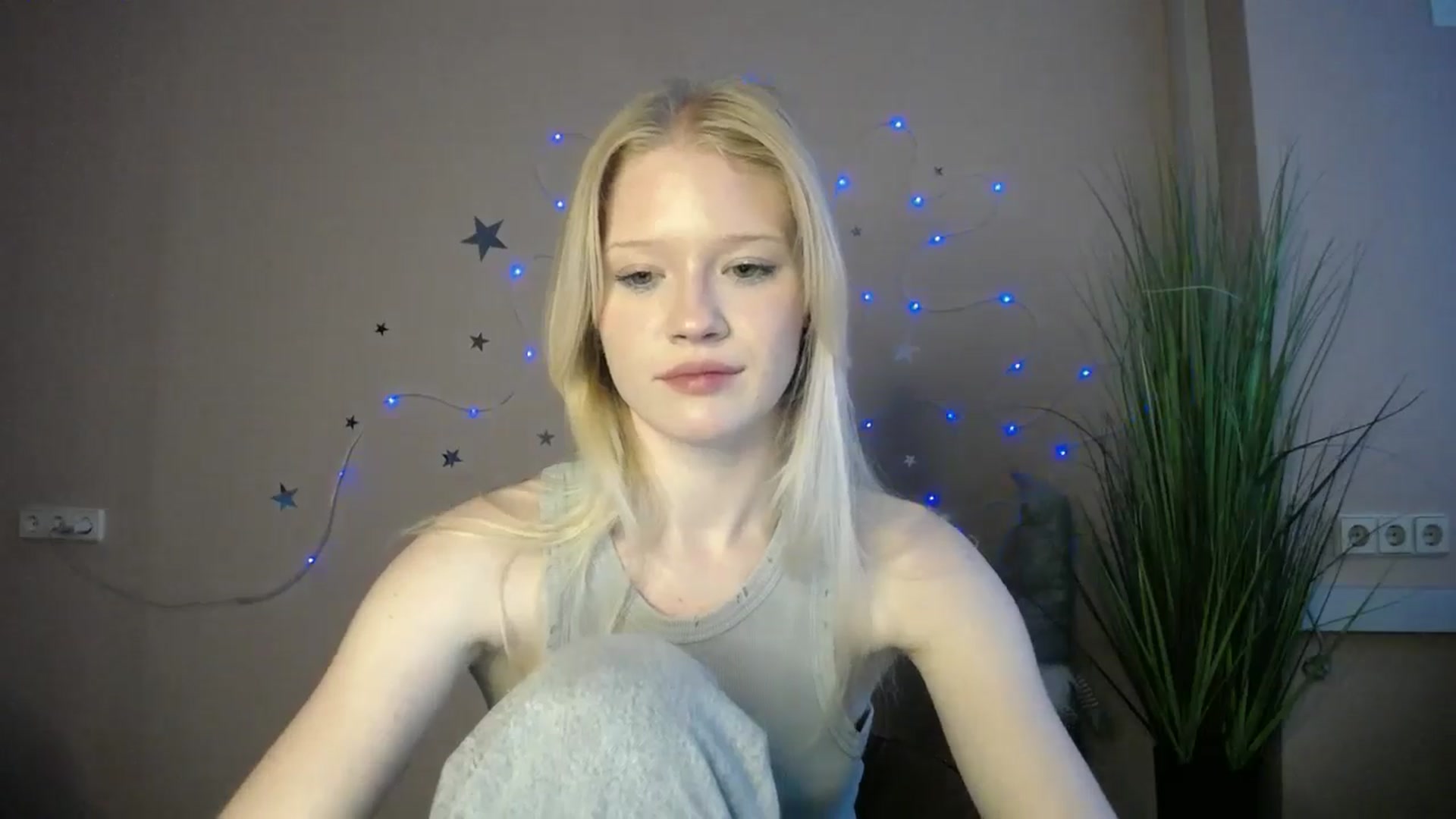 Gallery image thumbnail from Angel_baby's myfreecams stream on, 04/29/2026, 17:36 image 12 of 20