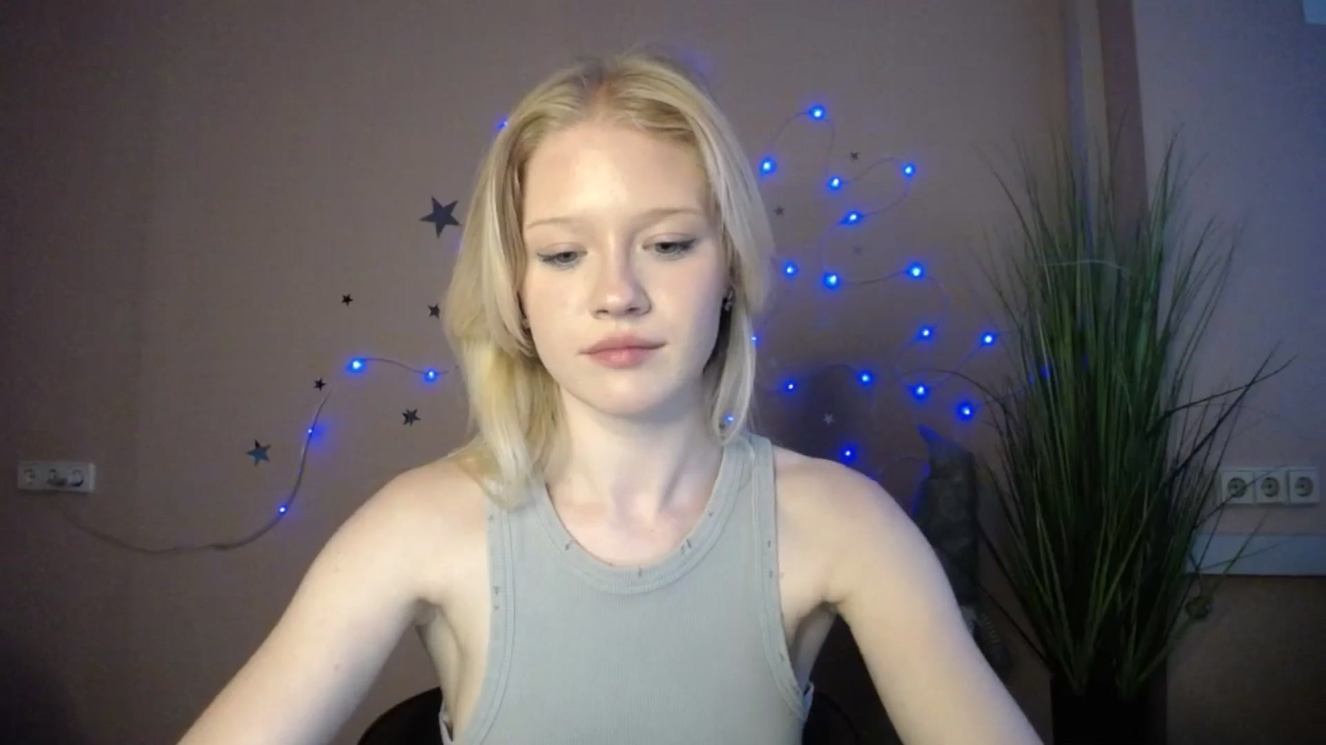 Gallery image thumbnail from Angel_baby's myfreecams stream on, 04/29/2026, 17:36 image 14 of 20