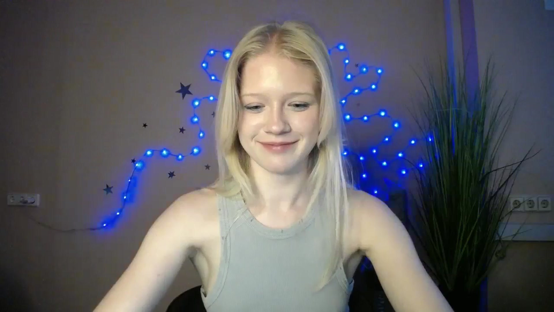 Gallery image thumbnail from Angel_baby's myfreecams stream on, 04/29/2026, 17:36 image 16 of 20