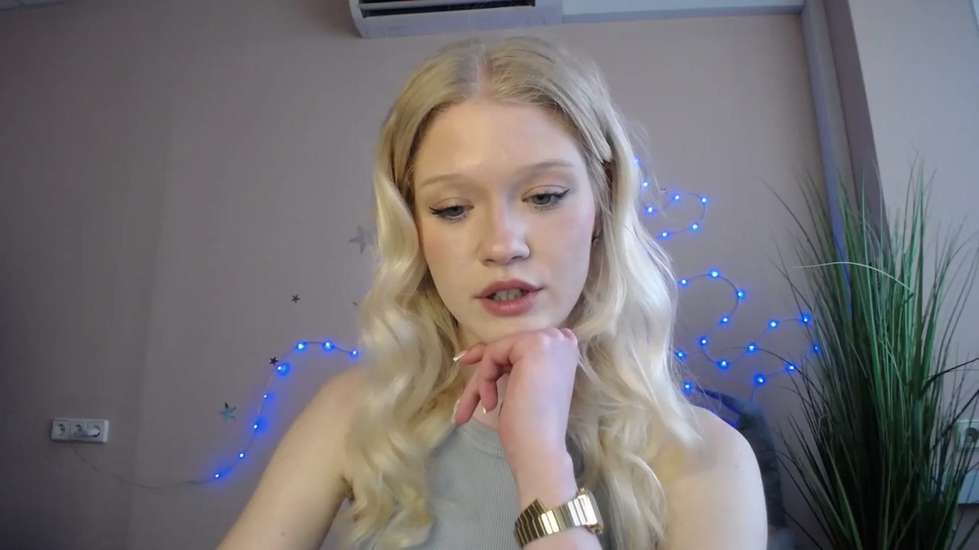 Gallery image thumbnail from Angel_baby's myfreecams stream on, 05/02/2026, 16:57 image 11 of 20