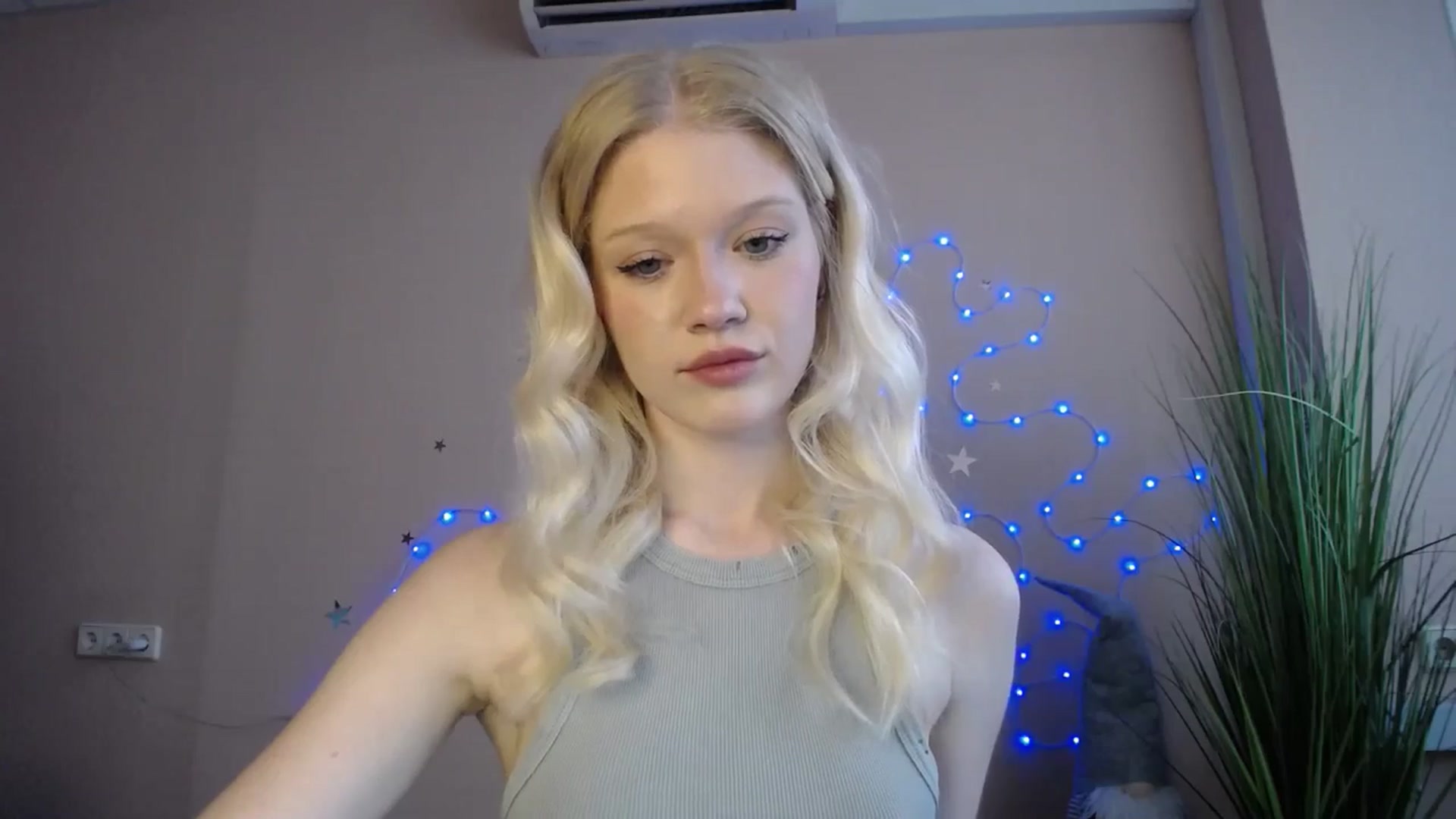 Gallery image thumbnail from Angel_baby's myfreecams stream on, 05/02/2026, 16:57 image 19 of 20