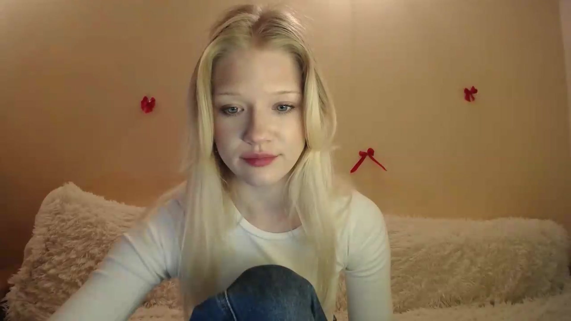Gallery image thumbnail from Angel_baby's myfreecams stream on, 05/11/2026, 22:27 image 18 of 20