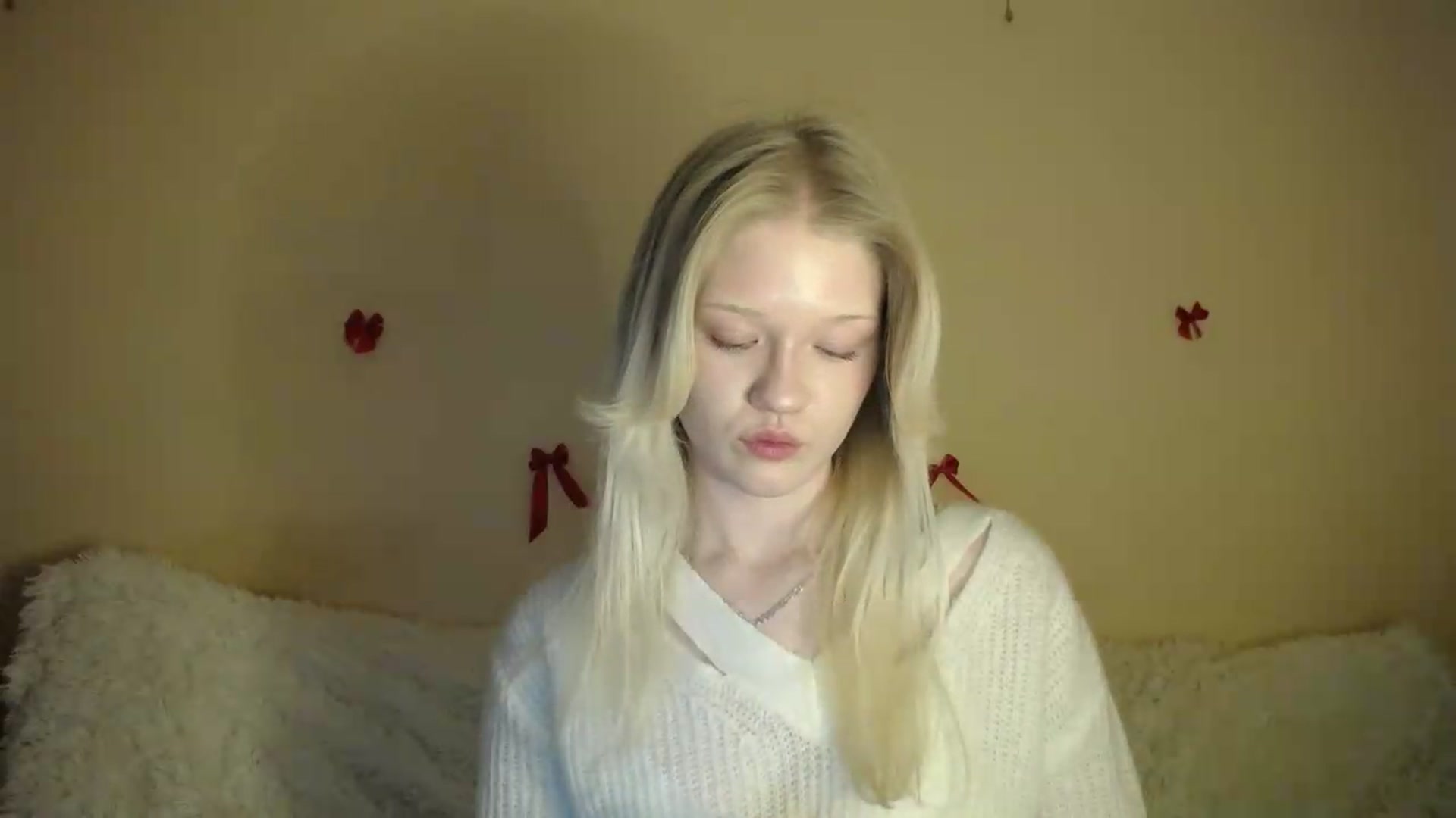 Gallery image thumbnail from Angel_baby's myfreecams stream on, 05/16/2026, 19:13 image 14 of 20