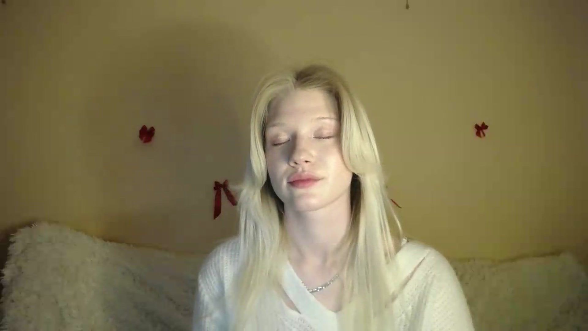 Gallery image thumbnail from Angel_baby's myfreecams stream on, 05/16/2026, 19:13 image 15 of 20