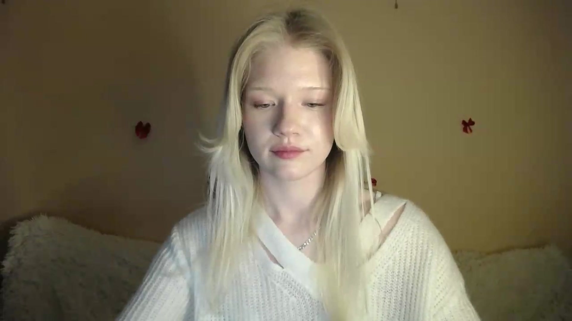 Gallery image thumbnail from Angel_baby's myfreecams stream on, 05/16/2026, 19:13 image 16 of 20