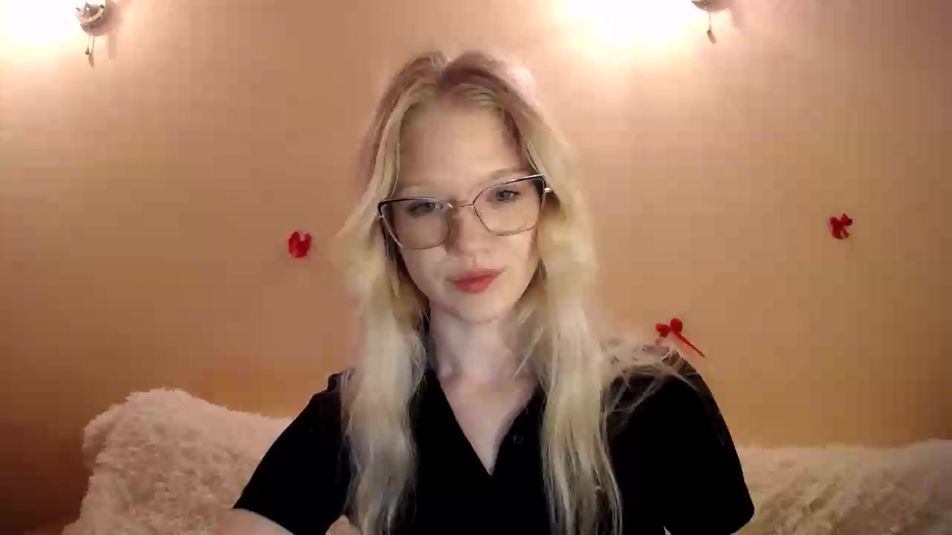 Gallery image thumbnail from Angel_baby's myfreecams stream on, 05/18/2026, 20:14 image 1 of 20