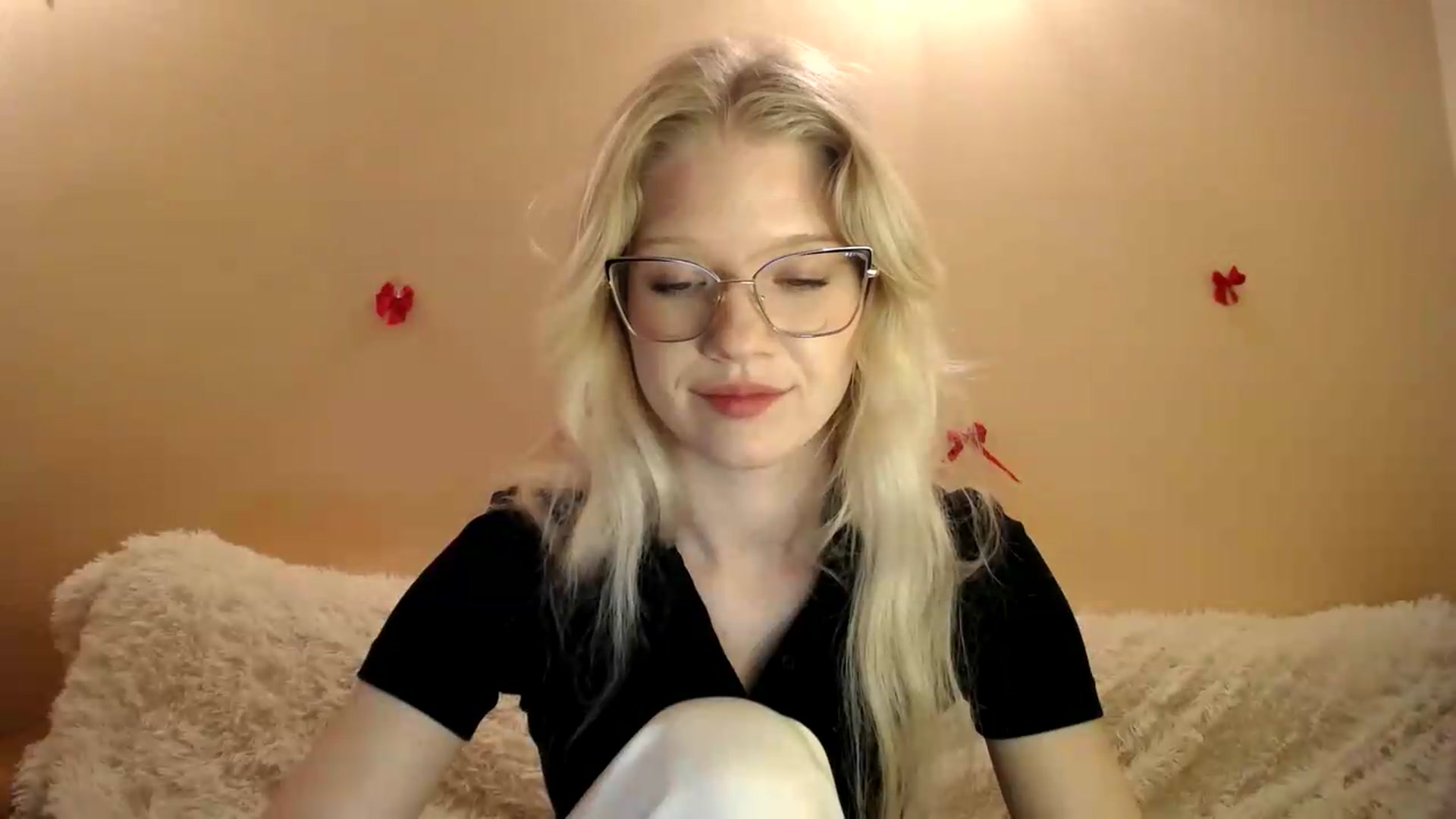 Gallery image thumbnail from Angel_baby's myfreecams stream on, 05/18/2026, 20:14 image 11 of 20