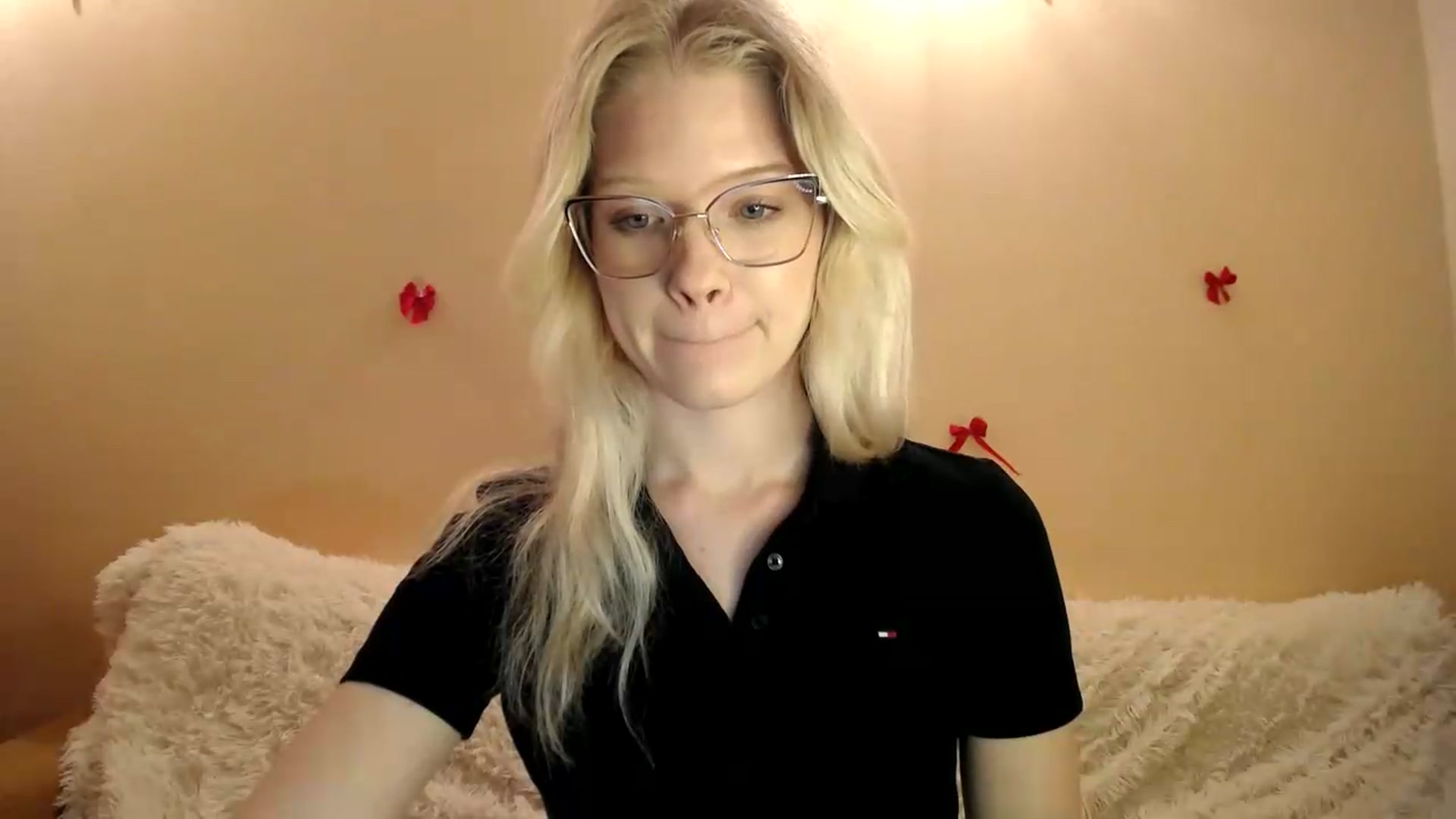 Gallery image thumbnail from Angel_baby's myfreecams stream on, 05/18/2026, 20:14 image 17 of 20