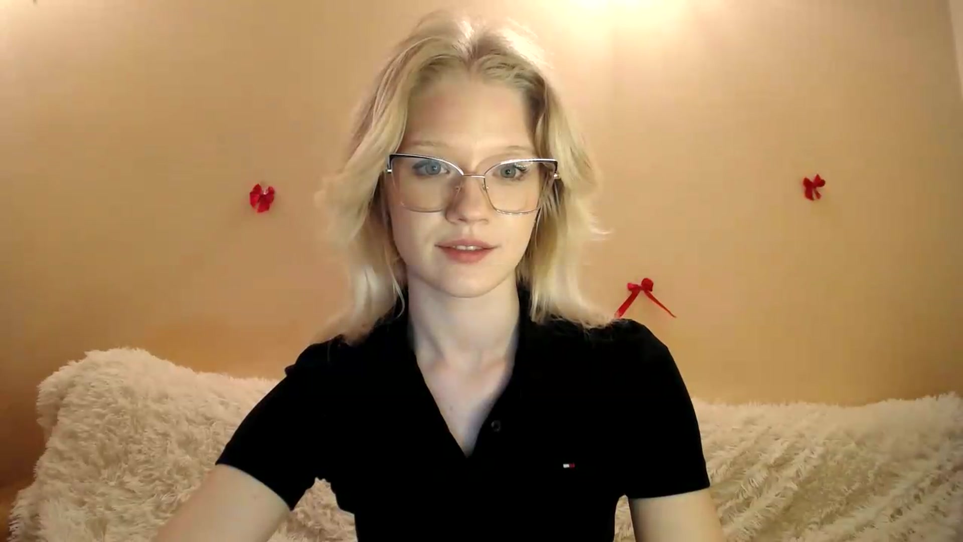Gallery image thumbnail from Angel_baby's myfreecams stream on, 05/18/2026, 20:14 image 15 of 20