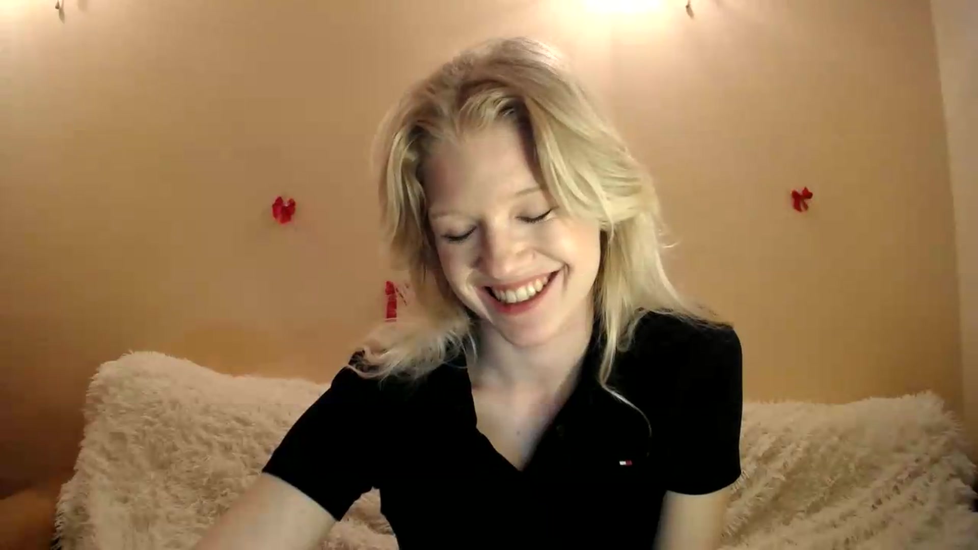 Gallery image thumbnail from Angel_baby's myfreecams stream on, 05/18/2026, 20:42 image 15 of 20
