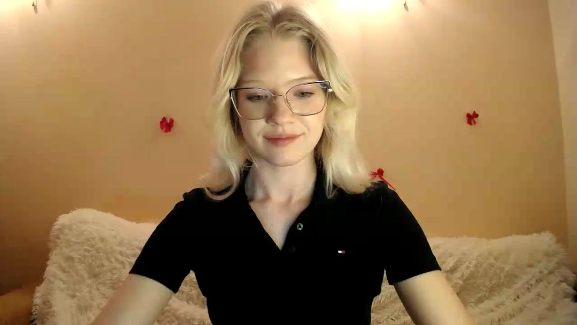 Gallery image thumbnail from Angel_baby's myfreecams stream on, 05/18/2026, 20:42 image 11 of 20