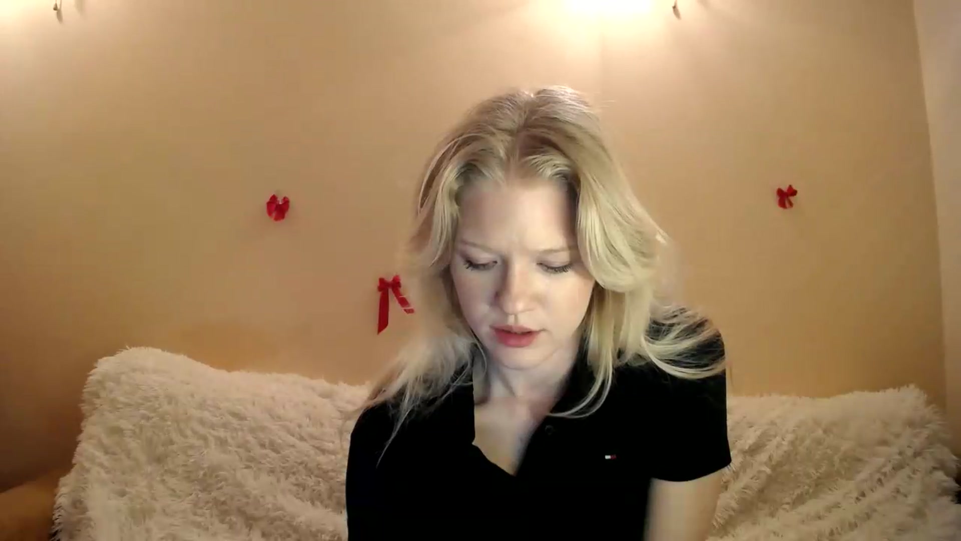 Gallery image thumbnail from Angel_baby's myfreecams stream on, 05/18/2026, 20:42 image 17 of 20