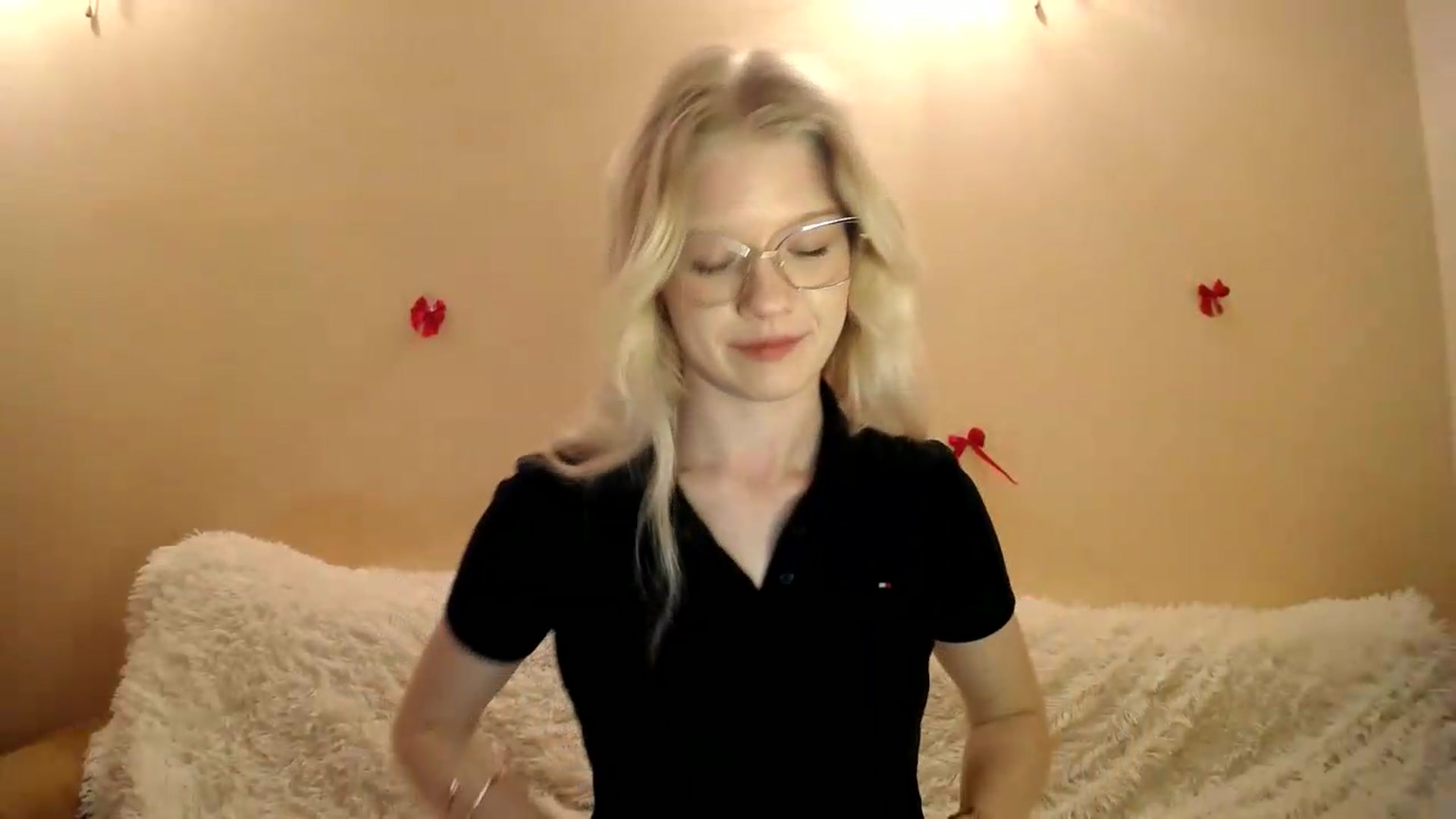 Gallery image thumbnail from Angel_baby's myfreecams stream on, 05/18/2026, 20:42 image 2 of 20
