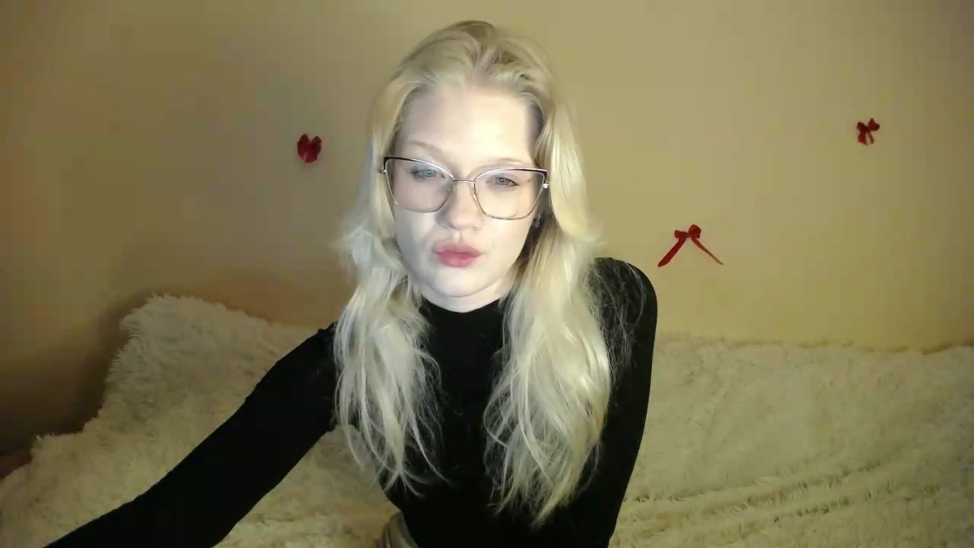 Gallery image thumbnail from Angel_baby's myfreecams stream on, 05/21/2026, 22:17 image 10 of 20
