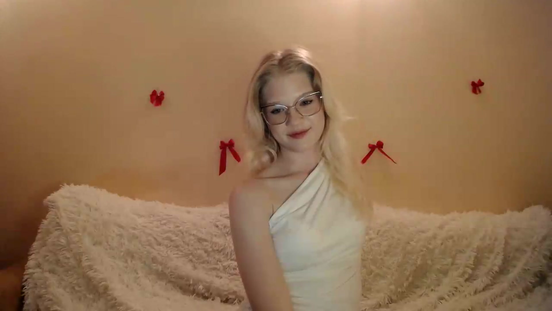 Gallery image thumbnail from Angel_baby's myfreecams stream on, 05/22/2026, 18:35 image 19 of 20