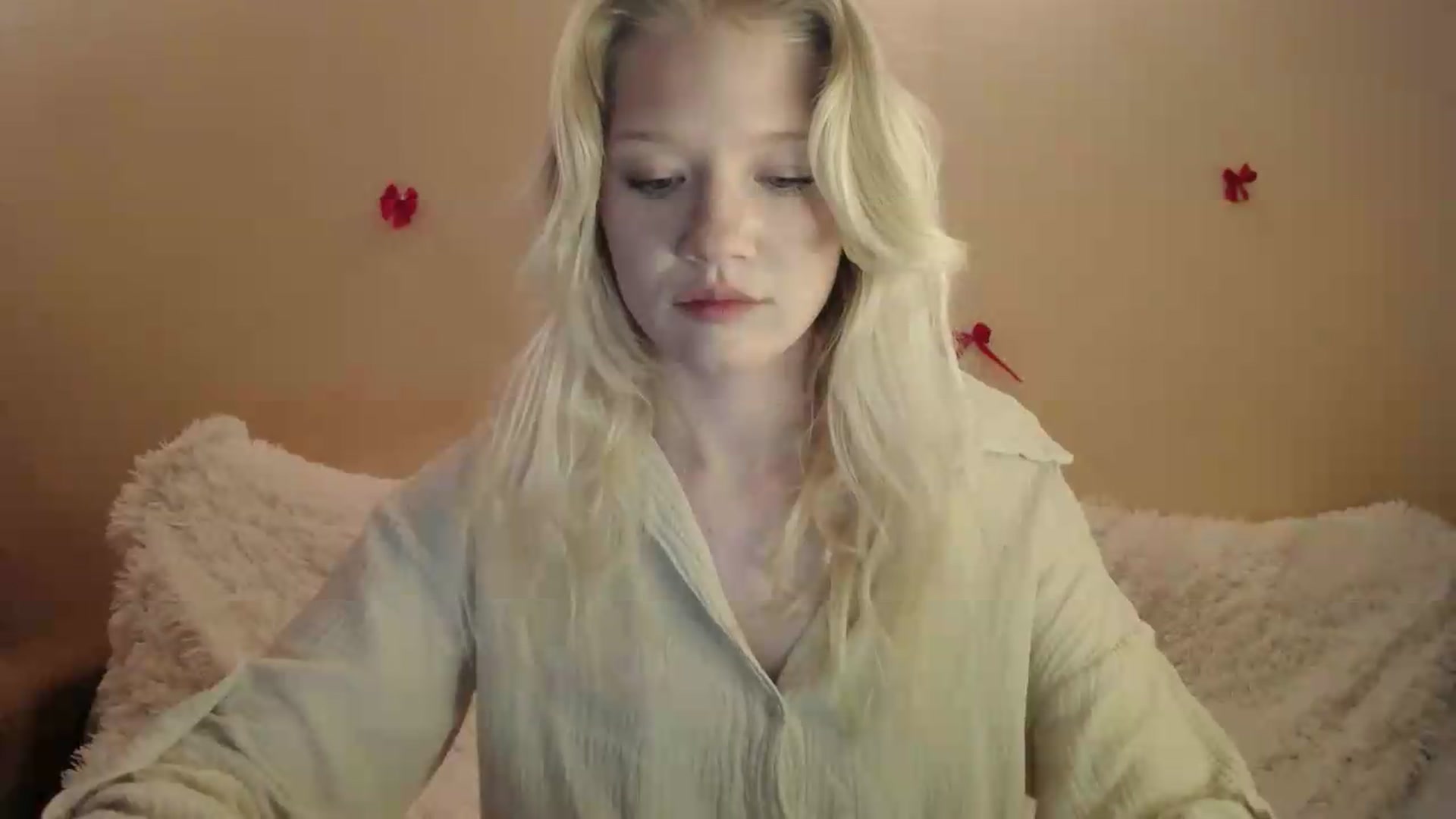 Gallery image thumbnail from Angel_baby's myfreecams stream on, 05/24/2026, 20:16 image 16 of 20
