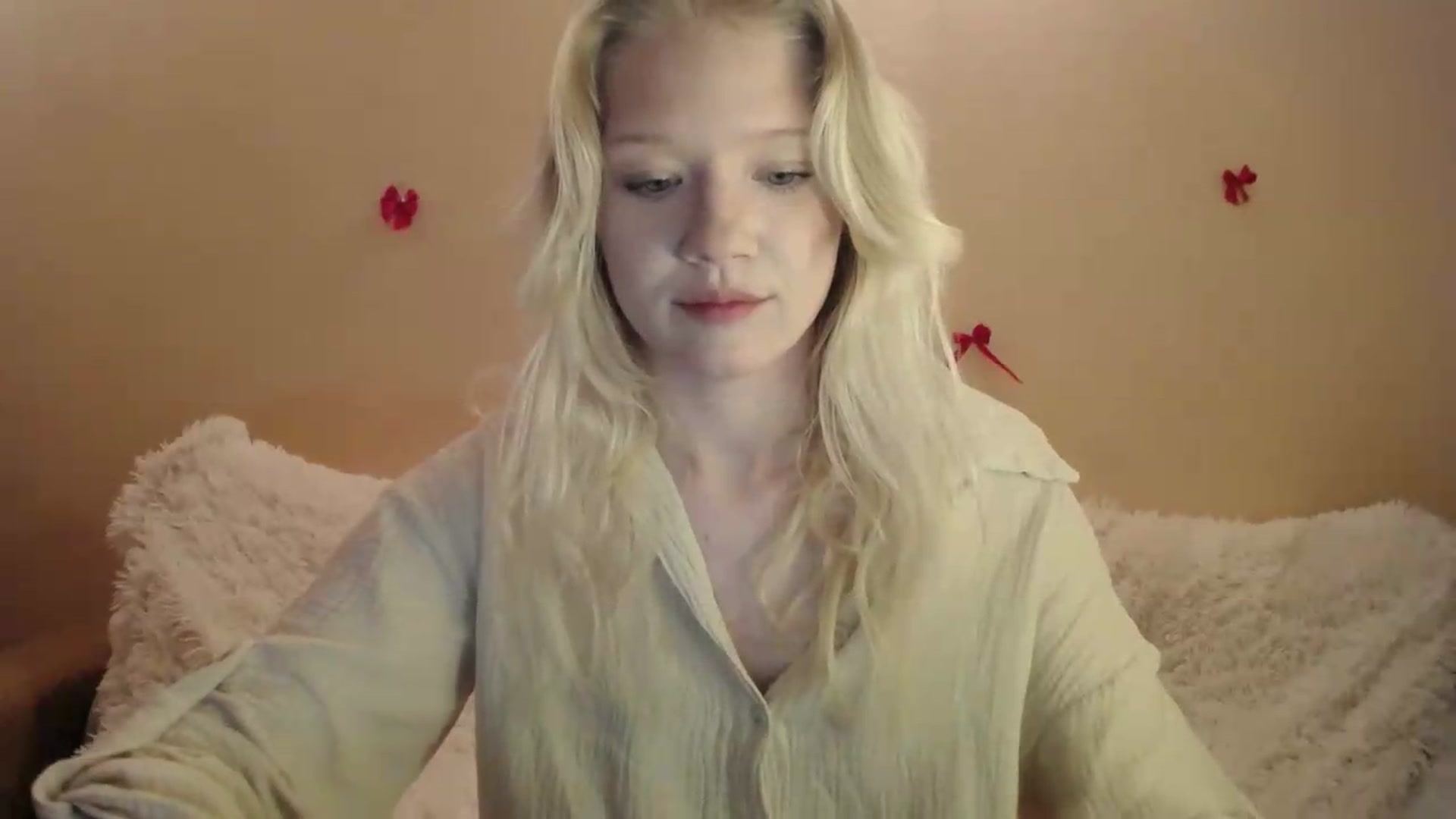 Gallery image thumbnail from Angel_baby's myfreecams stream on, 05/24/2026, 20:16 image 17 of 20