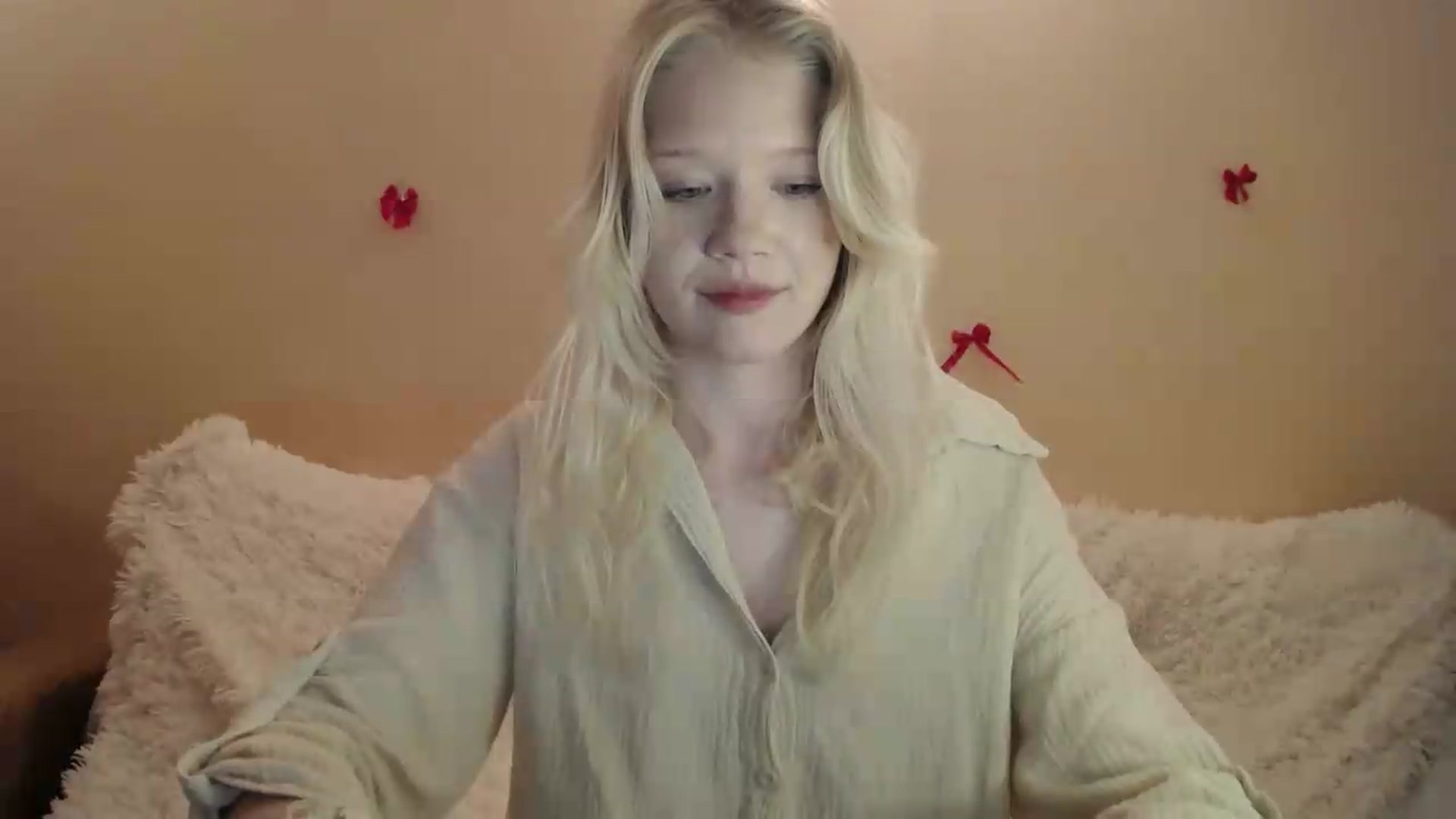 Gallery image thumbnail from Angel_baby's myfreecams stream on, 05/24/2026, 20:16 image 12 of 20
