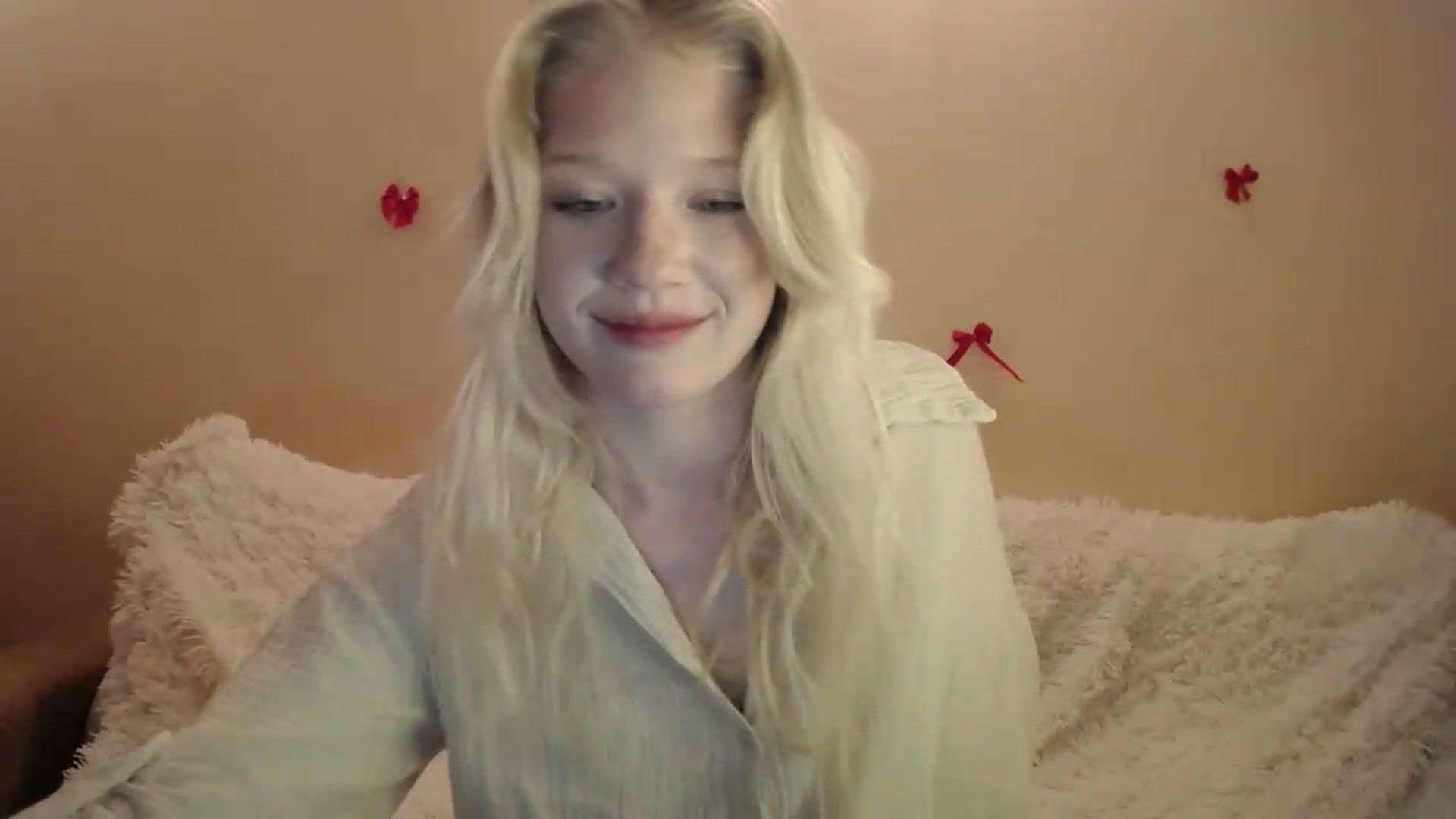 Gallery image thumbnail from Angel_baby's myfreecams stream on, 05/24/2026, 20:16 image 18 of 20